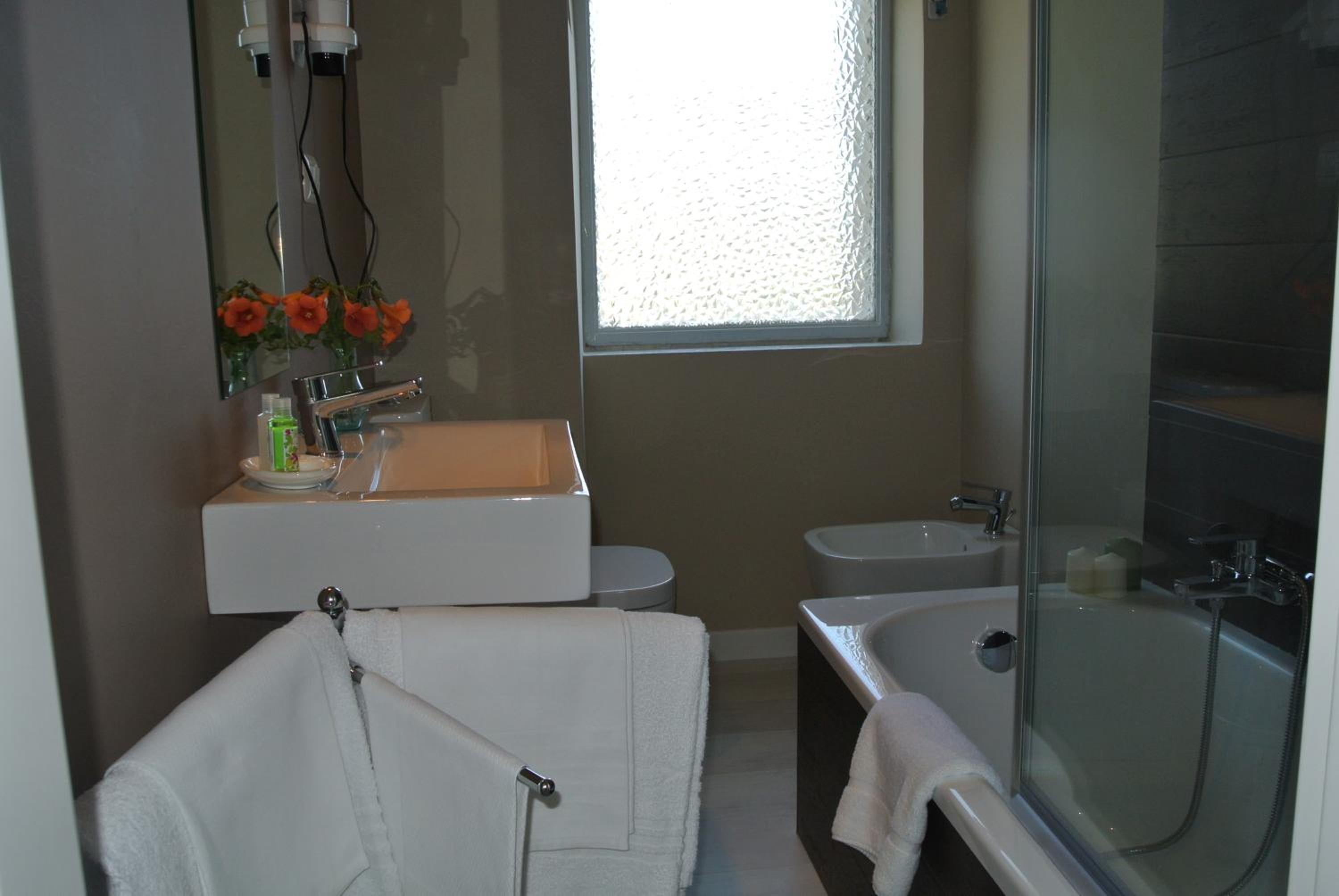Double or Twin Room photo 3