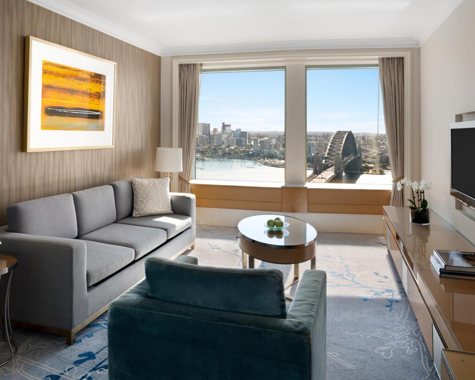 Horizon Sydney Harbor Suite with Club Lounge Access
