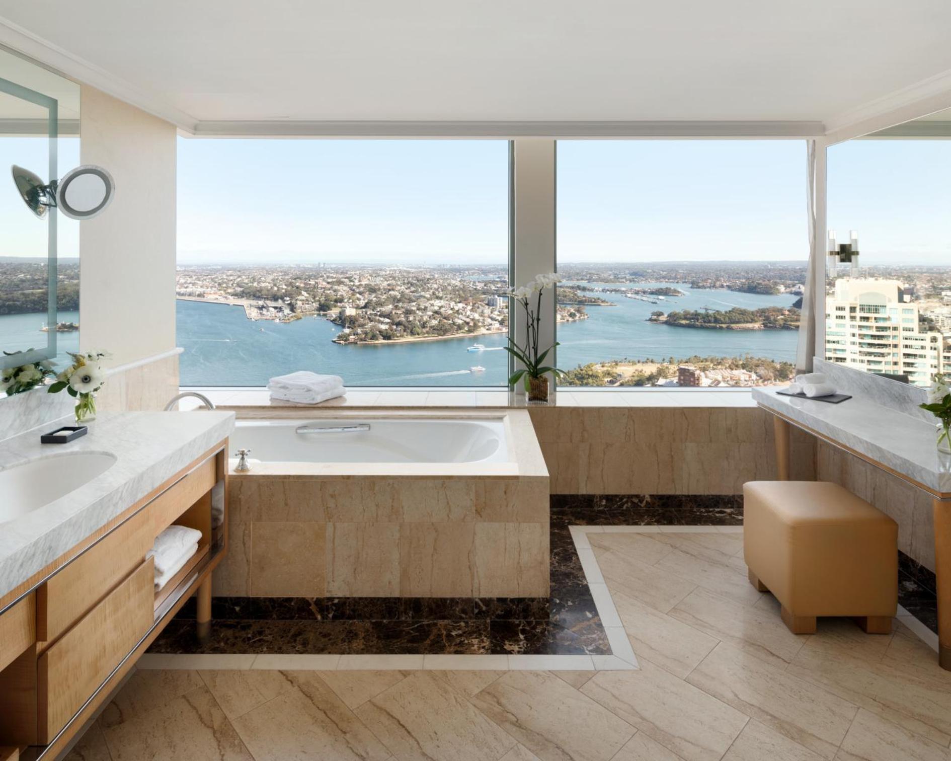Horizon Sydney Harbor Suite with Club Lounge Access