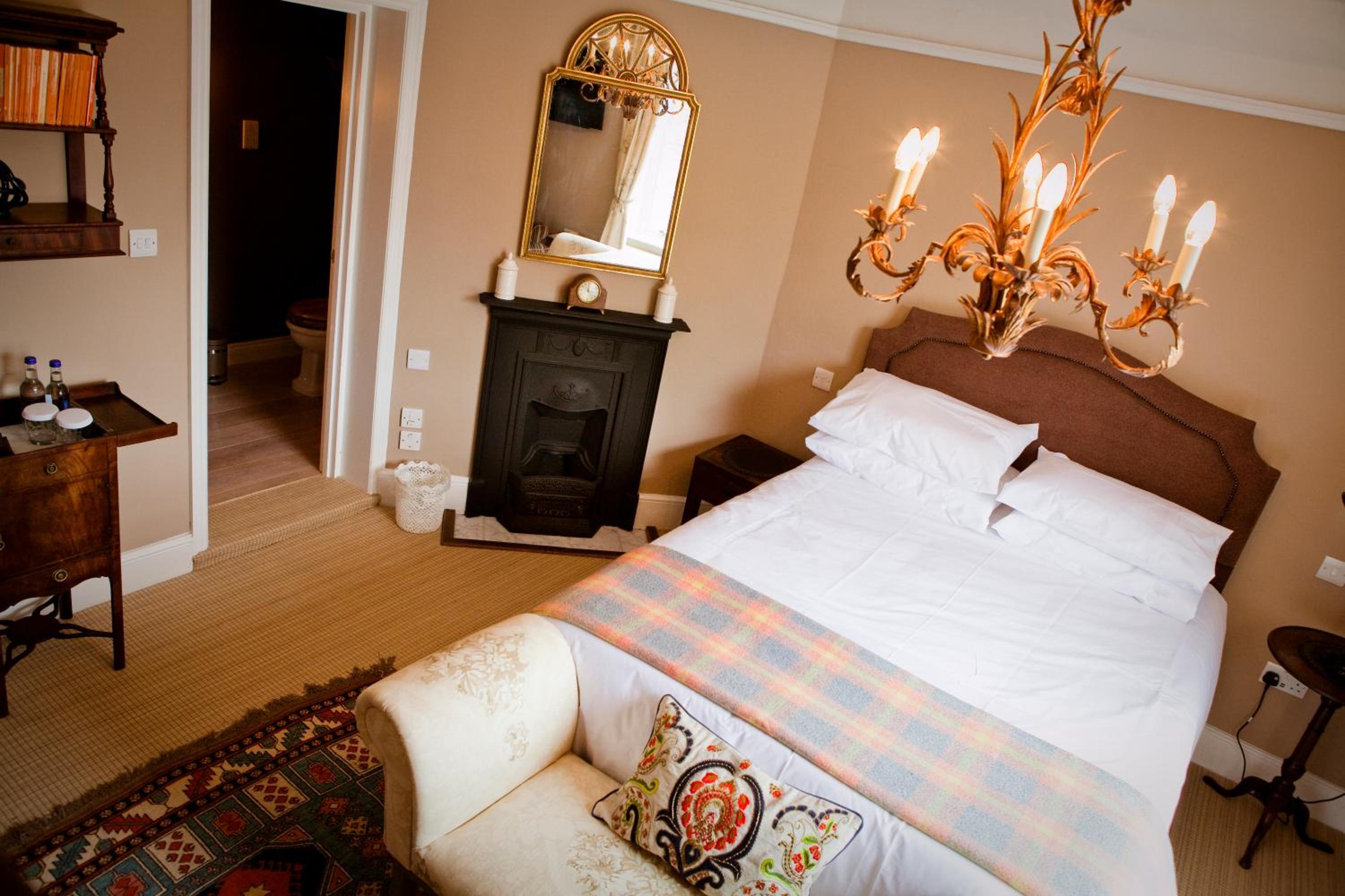 Double Room - Photo 9