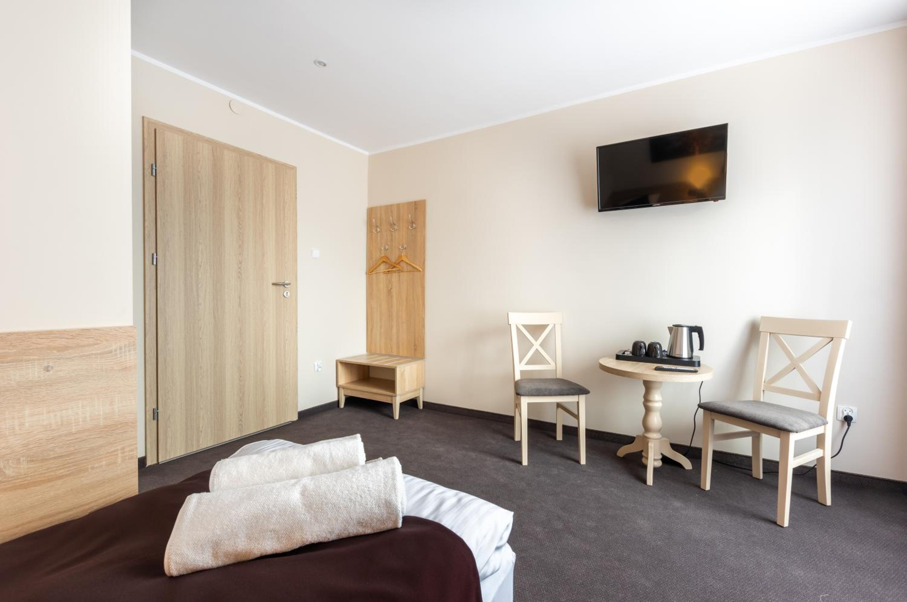 Standard Double Room - Photo 6