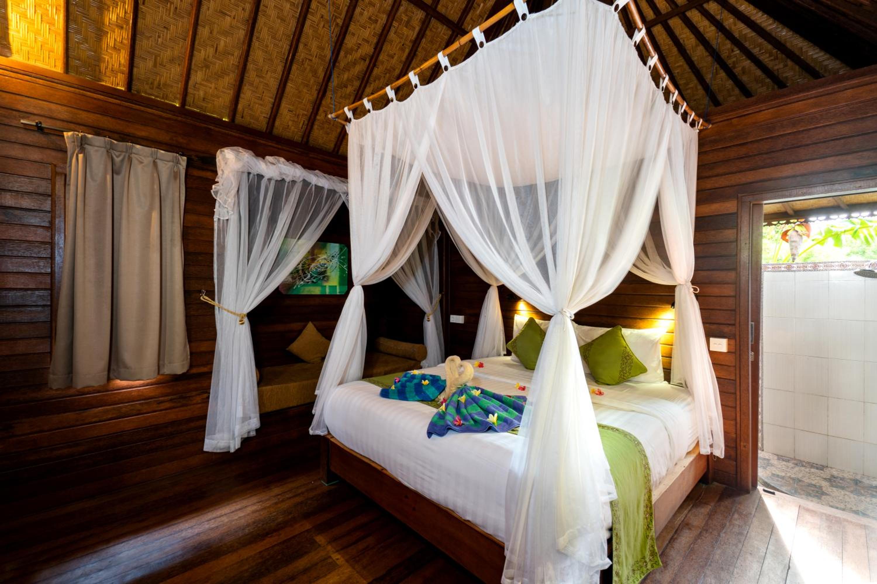 Deluxe Bungalow with Garden View photo 1