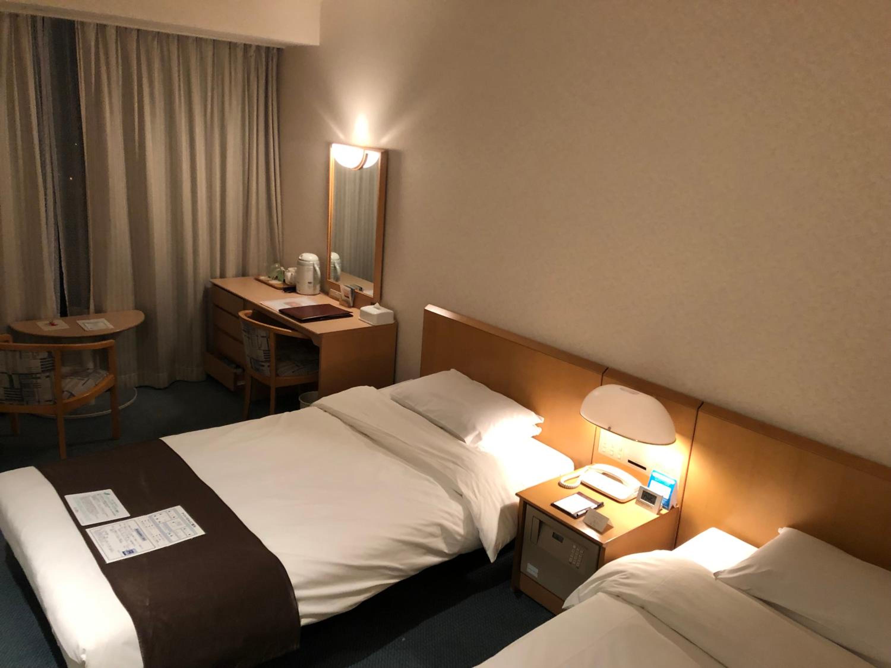 Twin Room - Non-Smoking photo 3