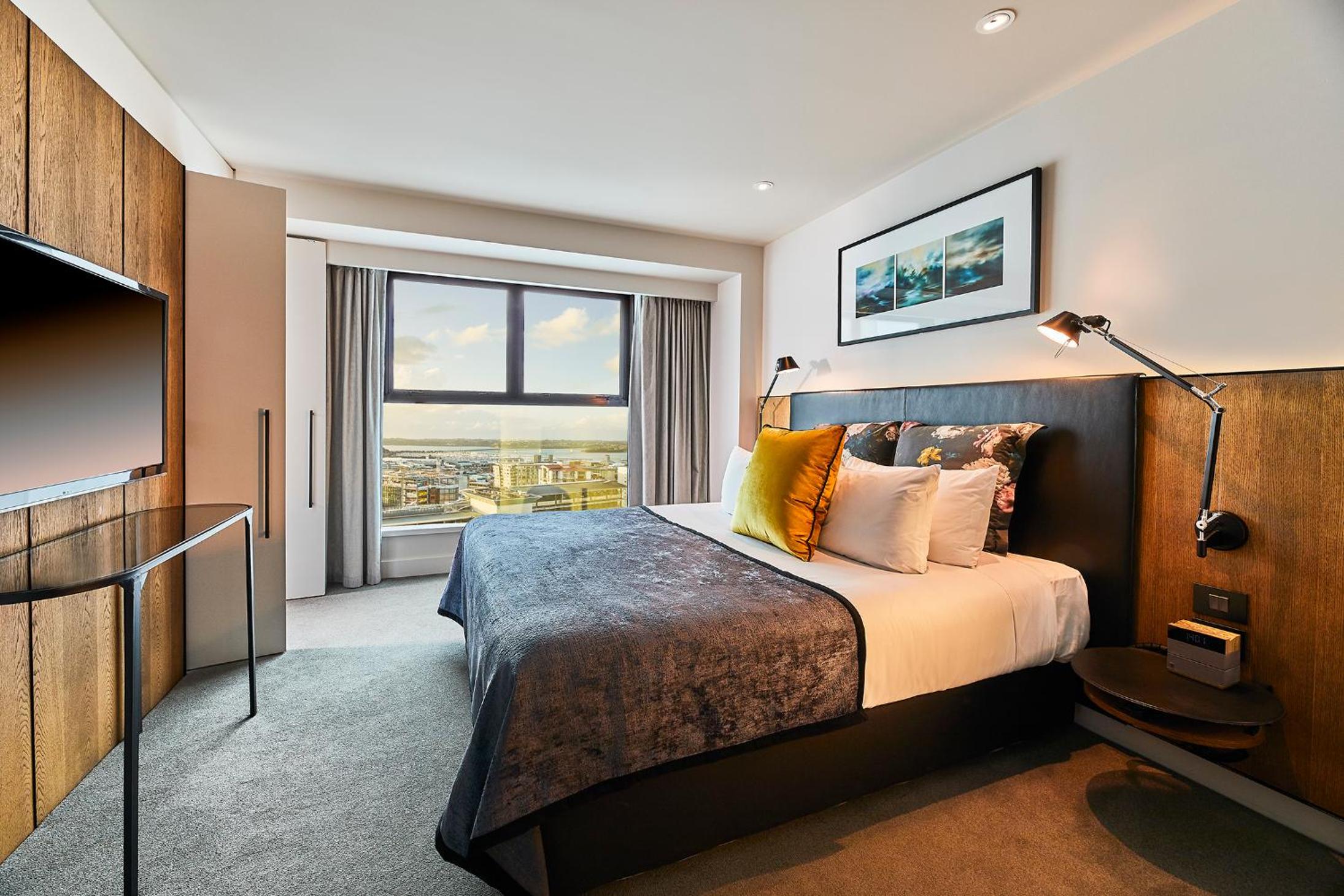 Grand Deluxe Harbor View Suite - Photo 1