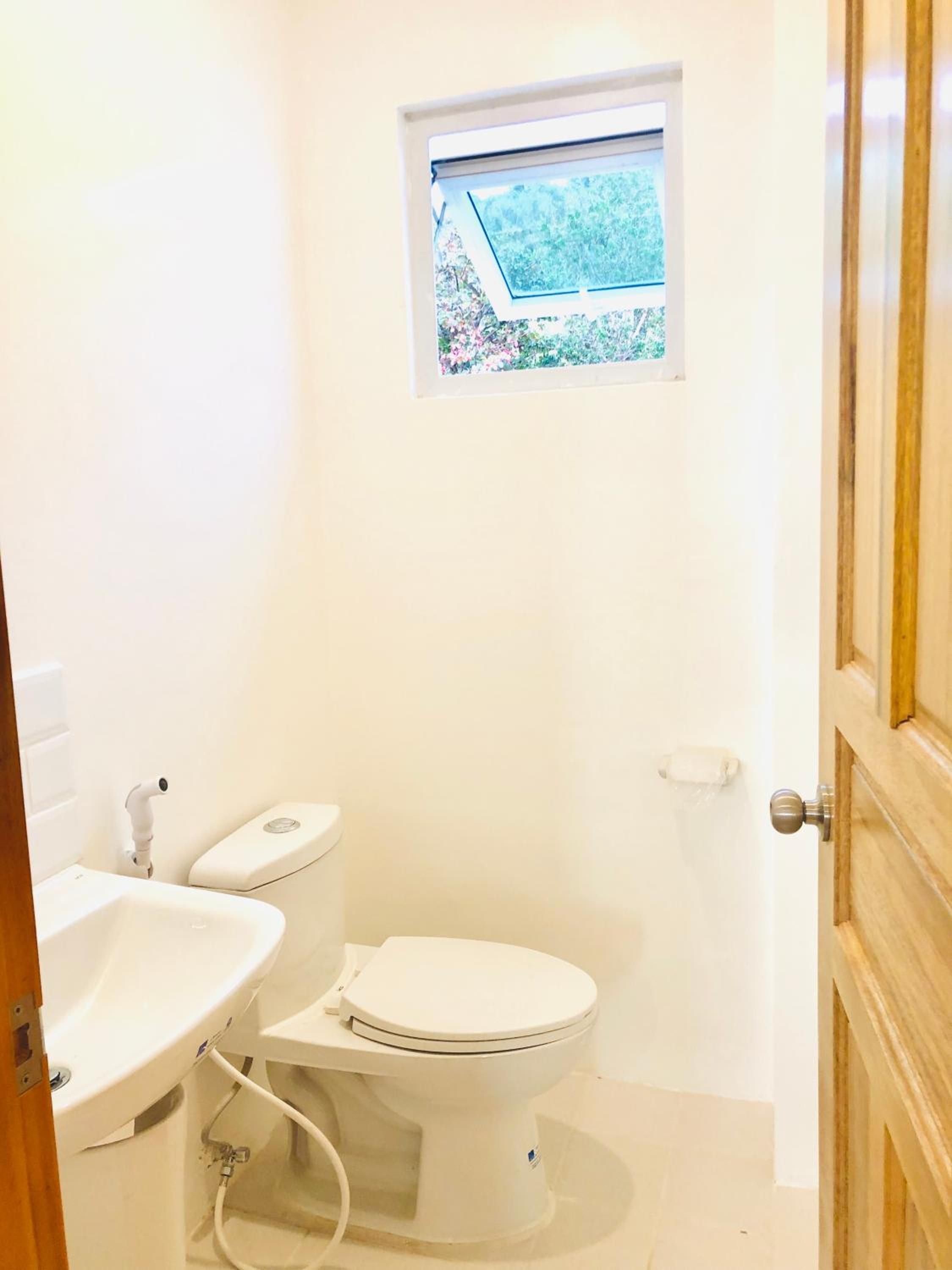 Family Suite with Balcony - Photo 2