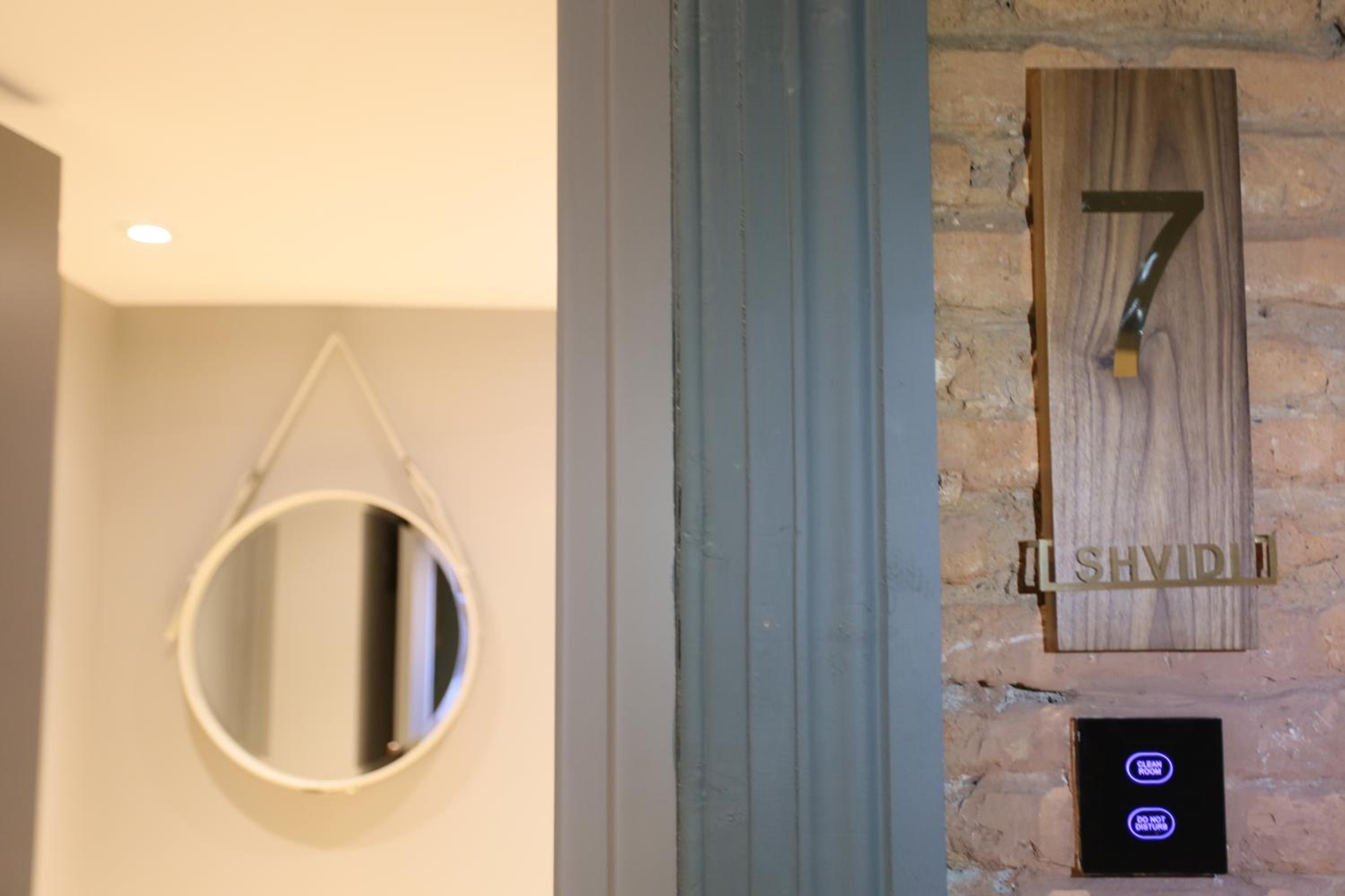 Superior Suite - Photo 19