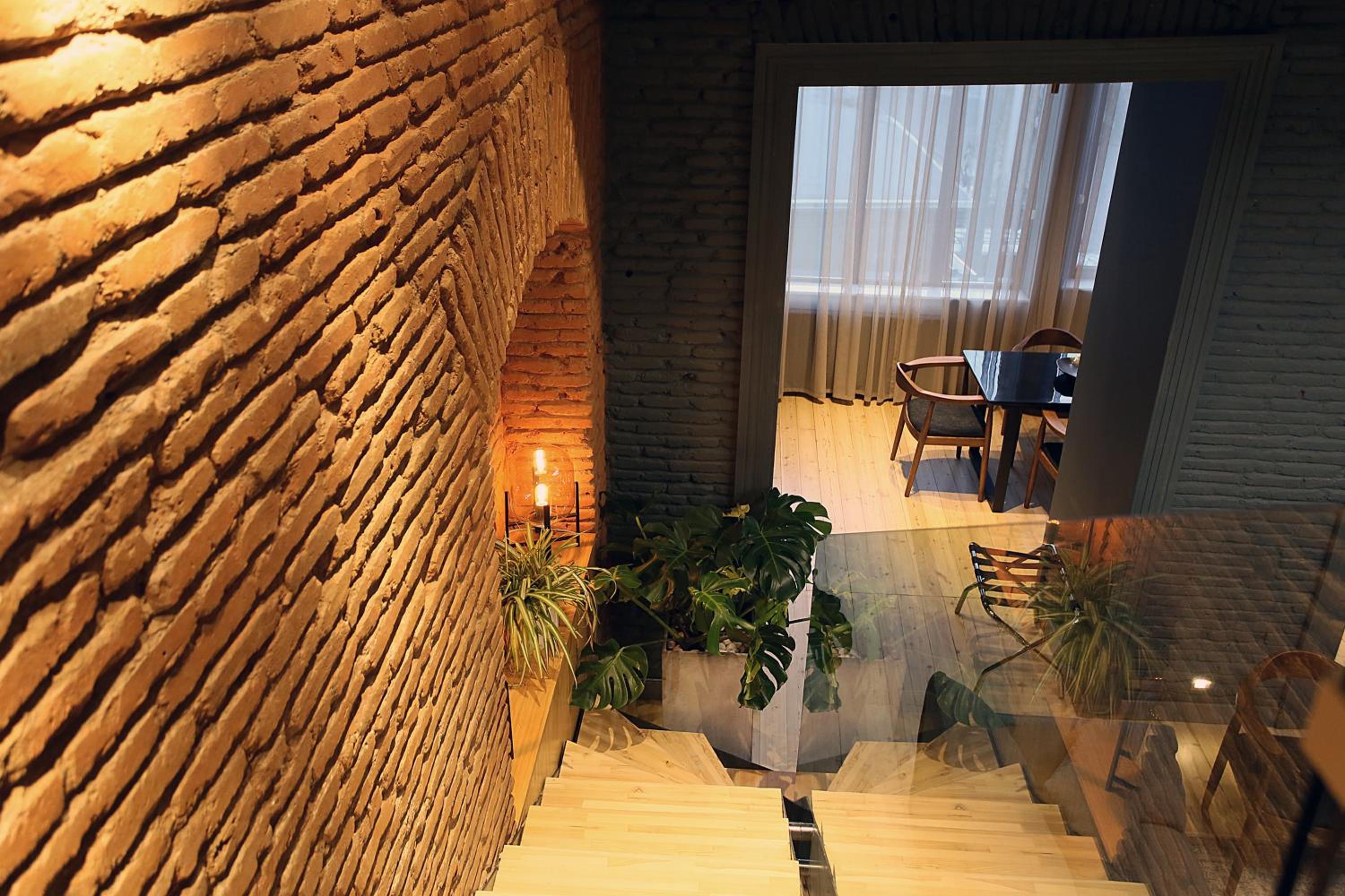 Superior Suite - Photo 5