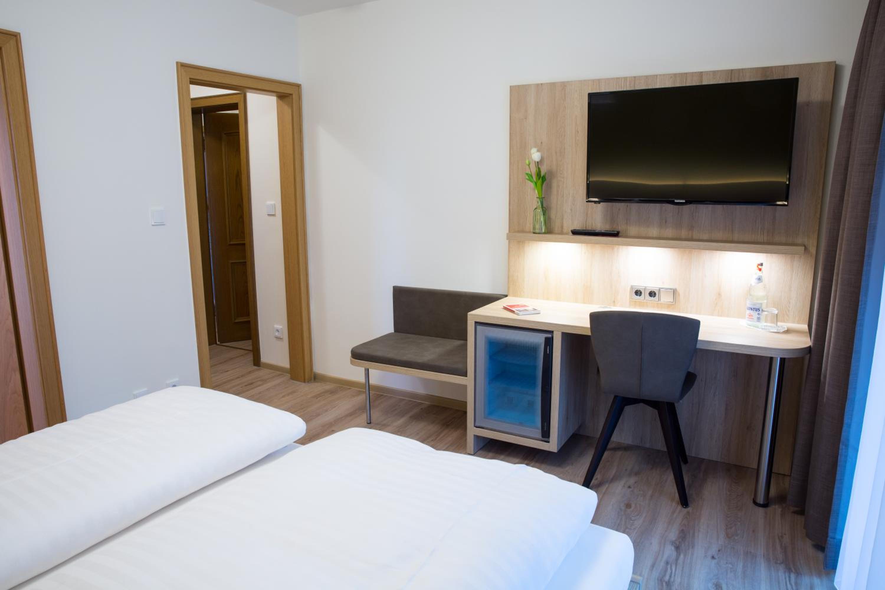 Double Room - Photo 13