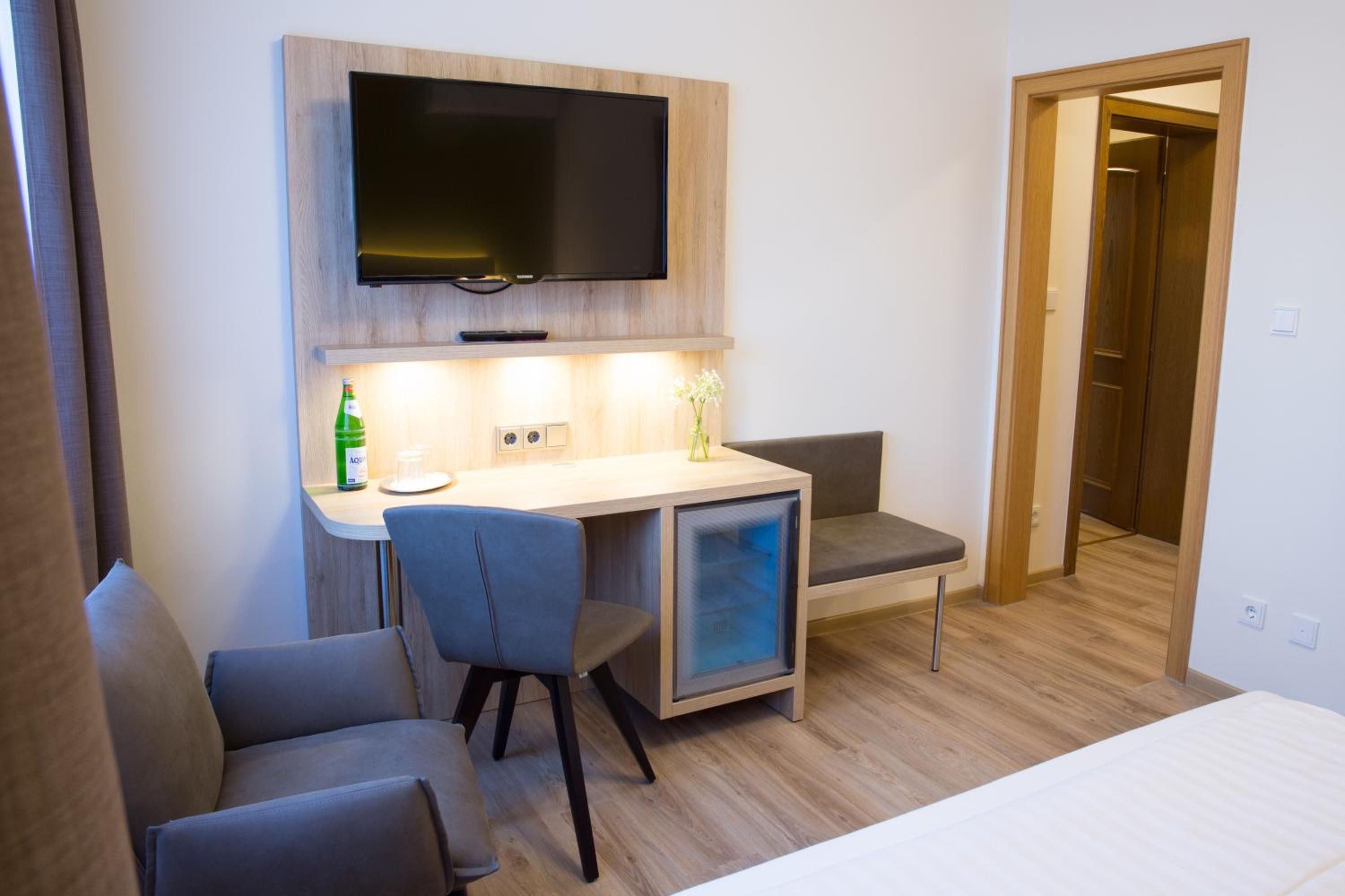 Double Room - Photo 3