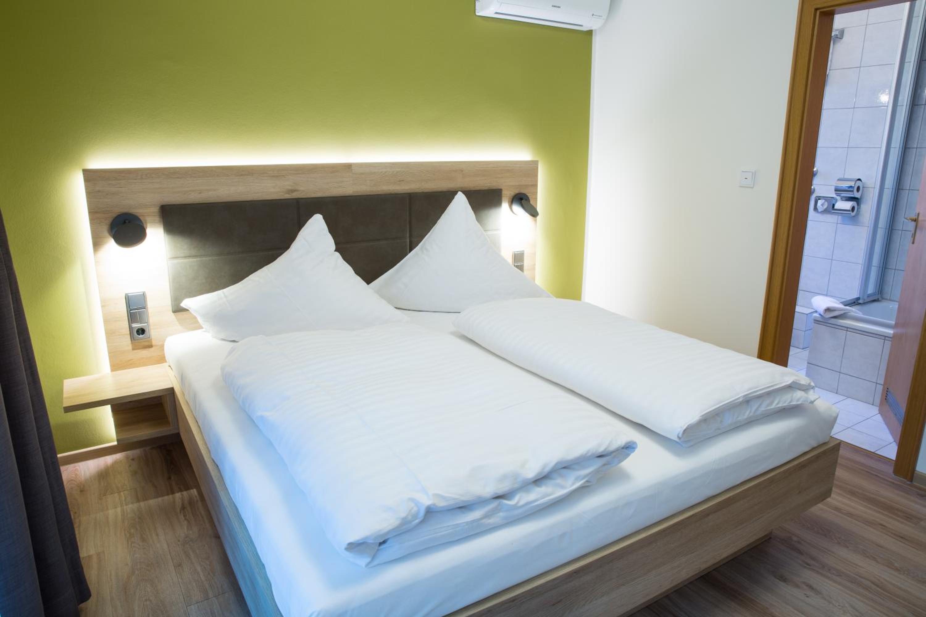 Double Room - Photo 17