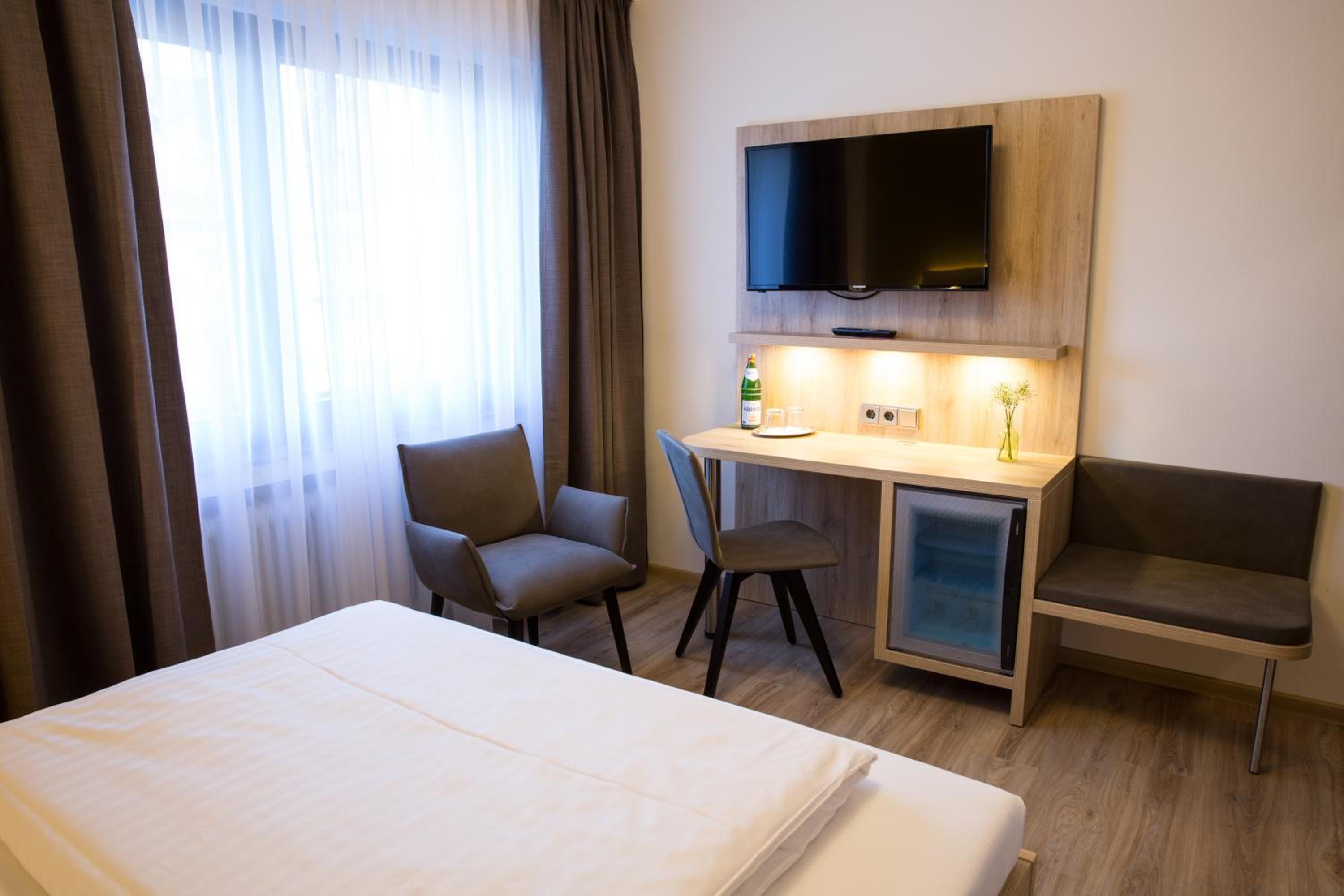 Double Room - Photo 15