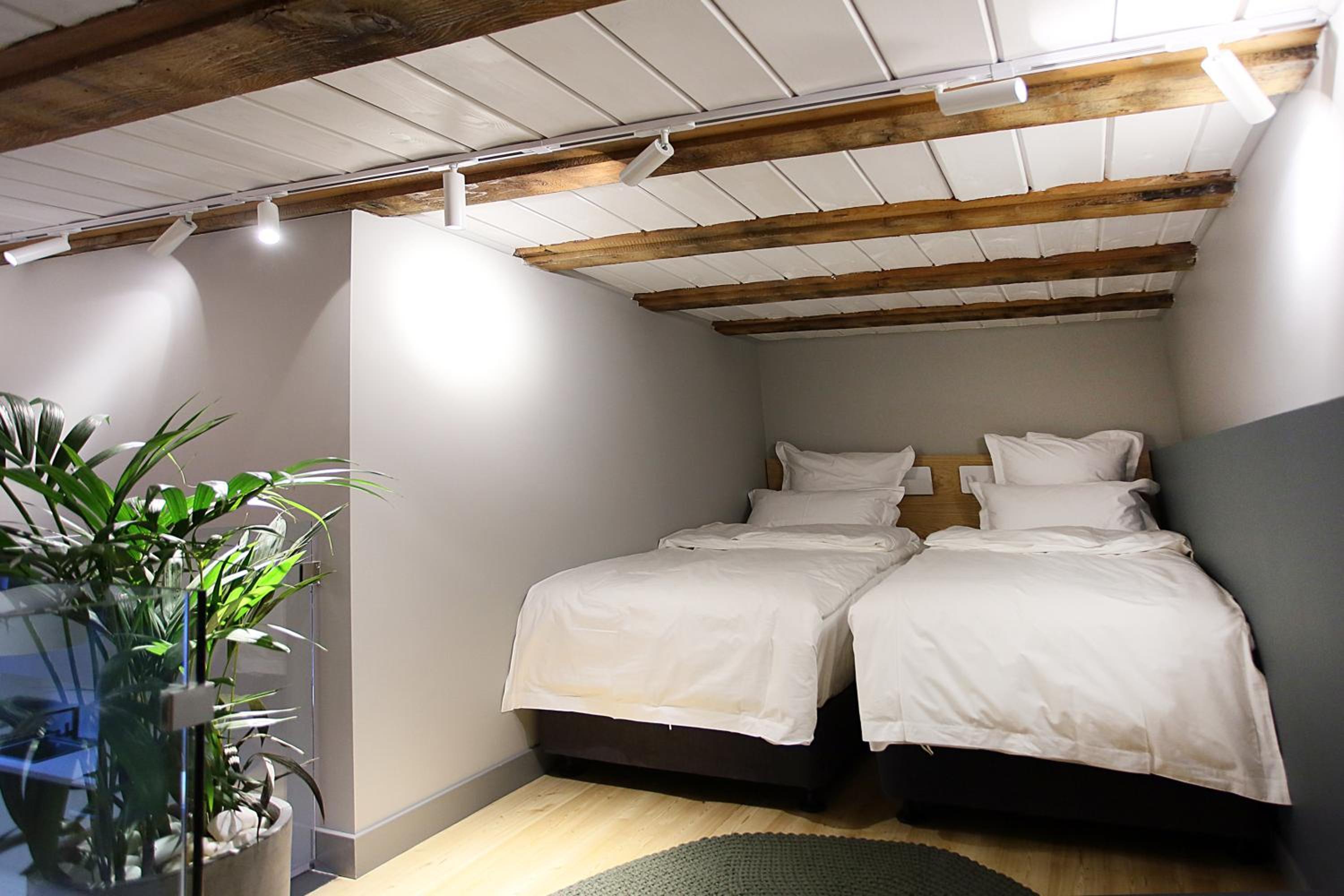 Superior Suite - Photo 6