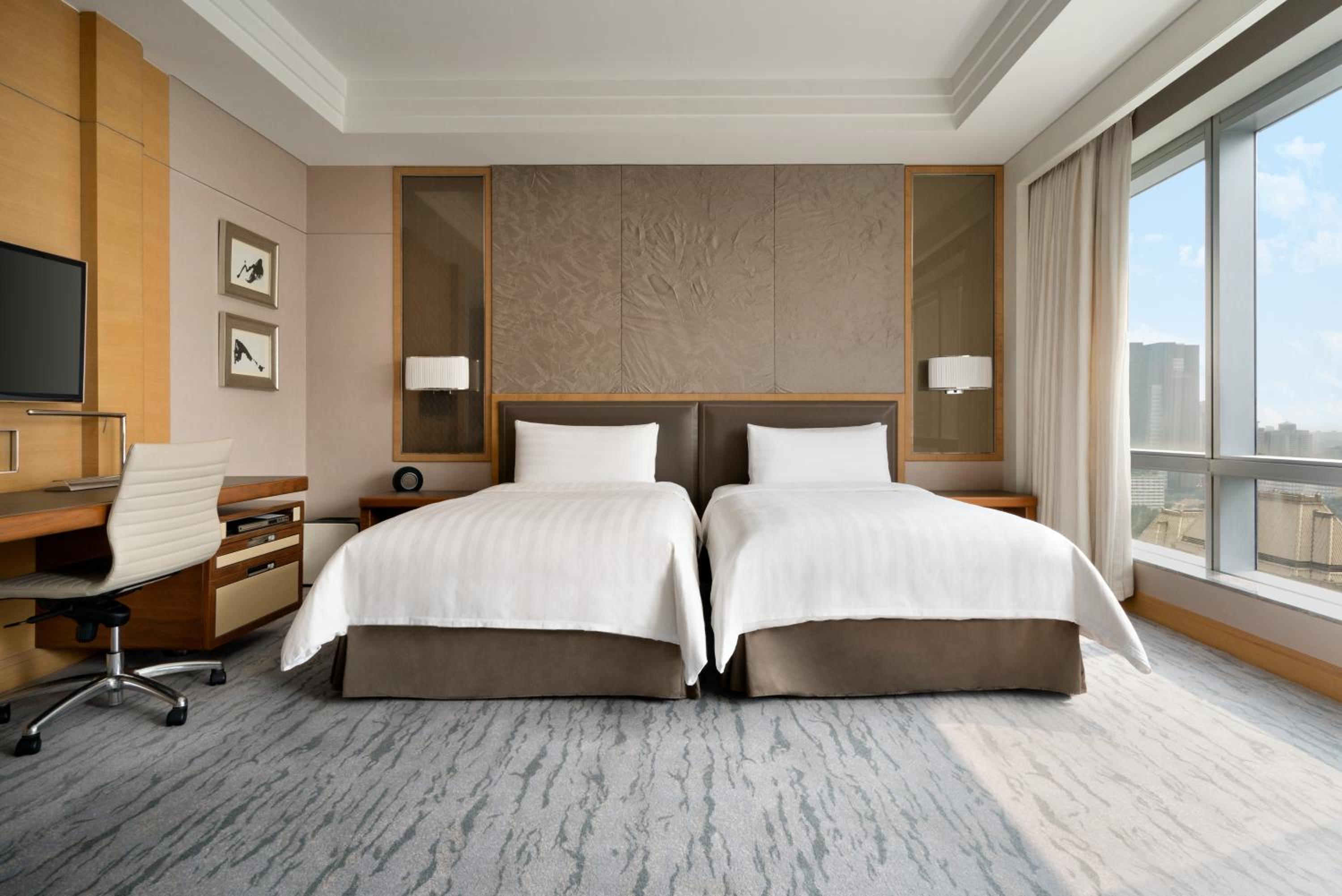 Club Premier Twin Room inclusive Mini Bar