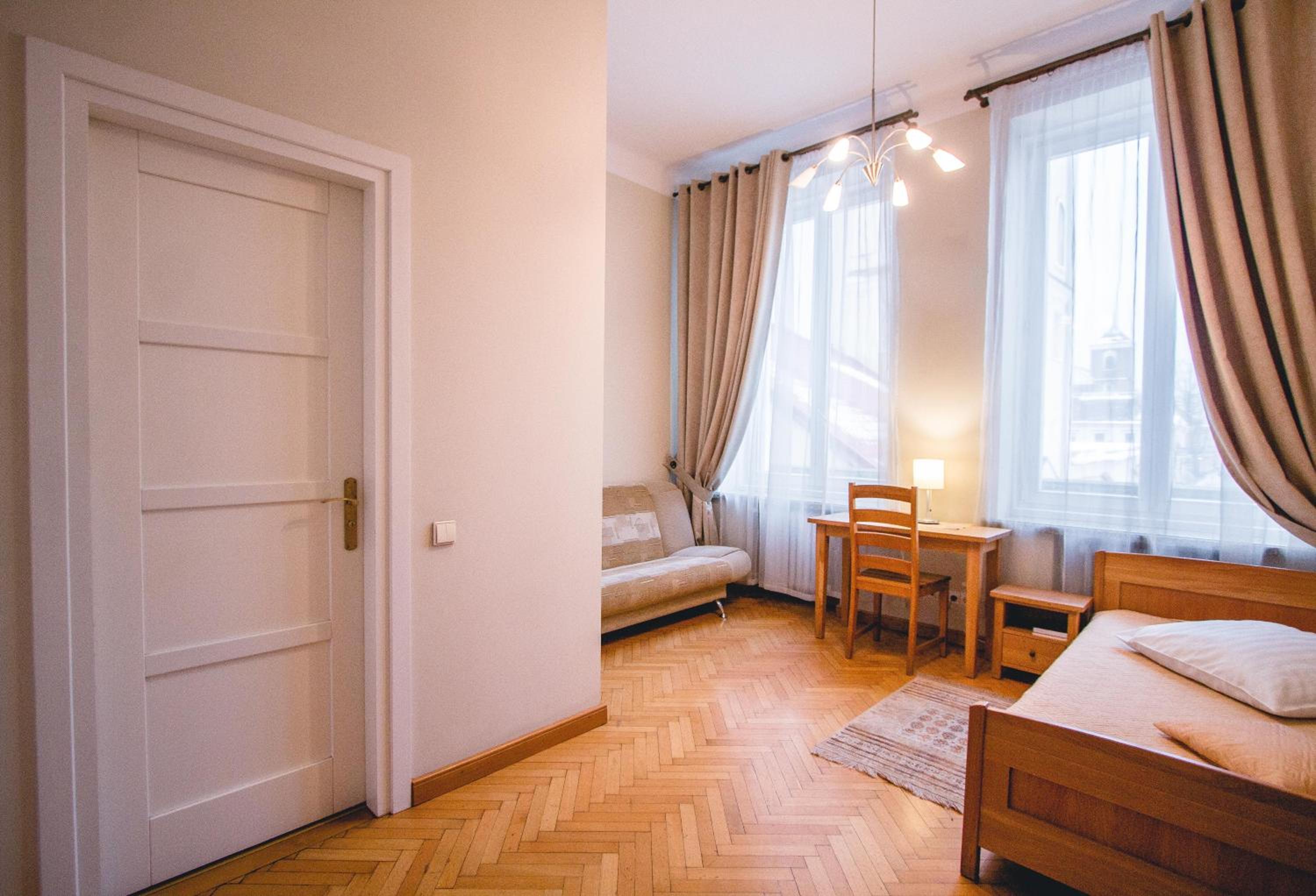 Large Single Room photo 1