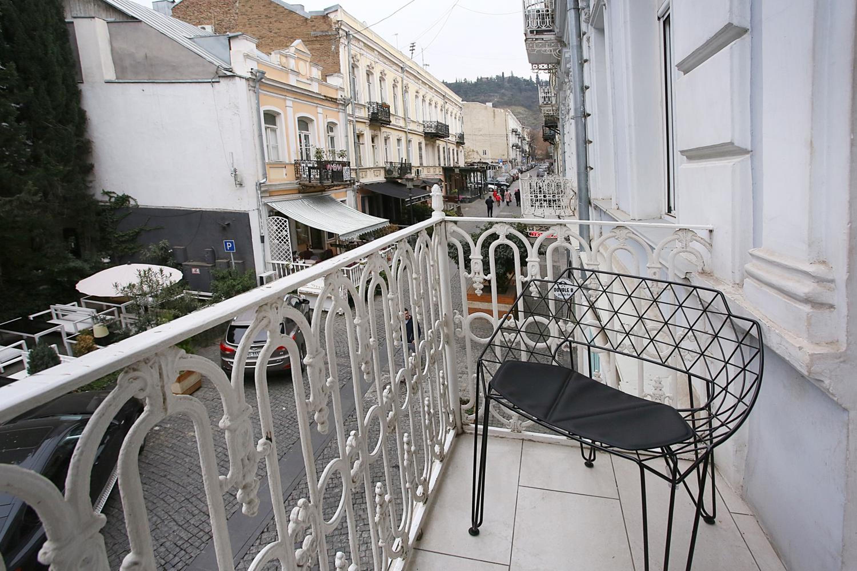 Studio - Split Level - Photo 43