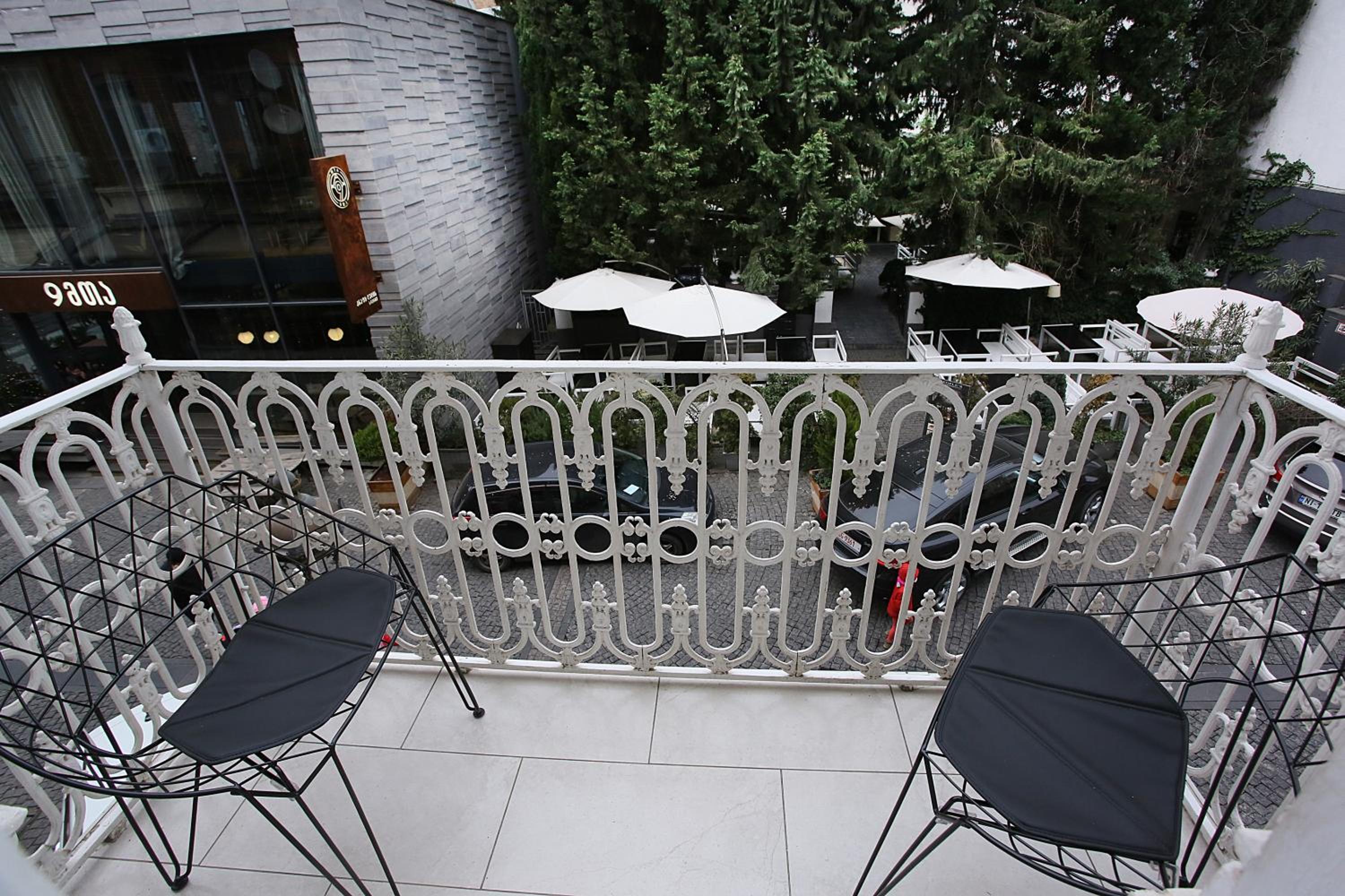 Studio - Split Level - Photo 44