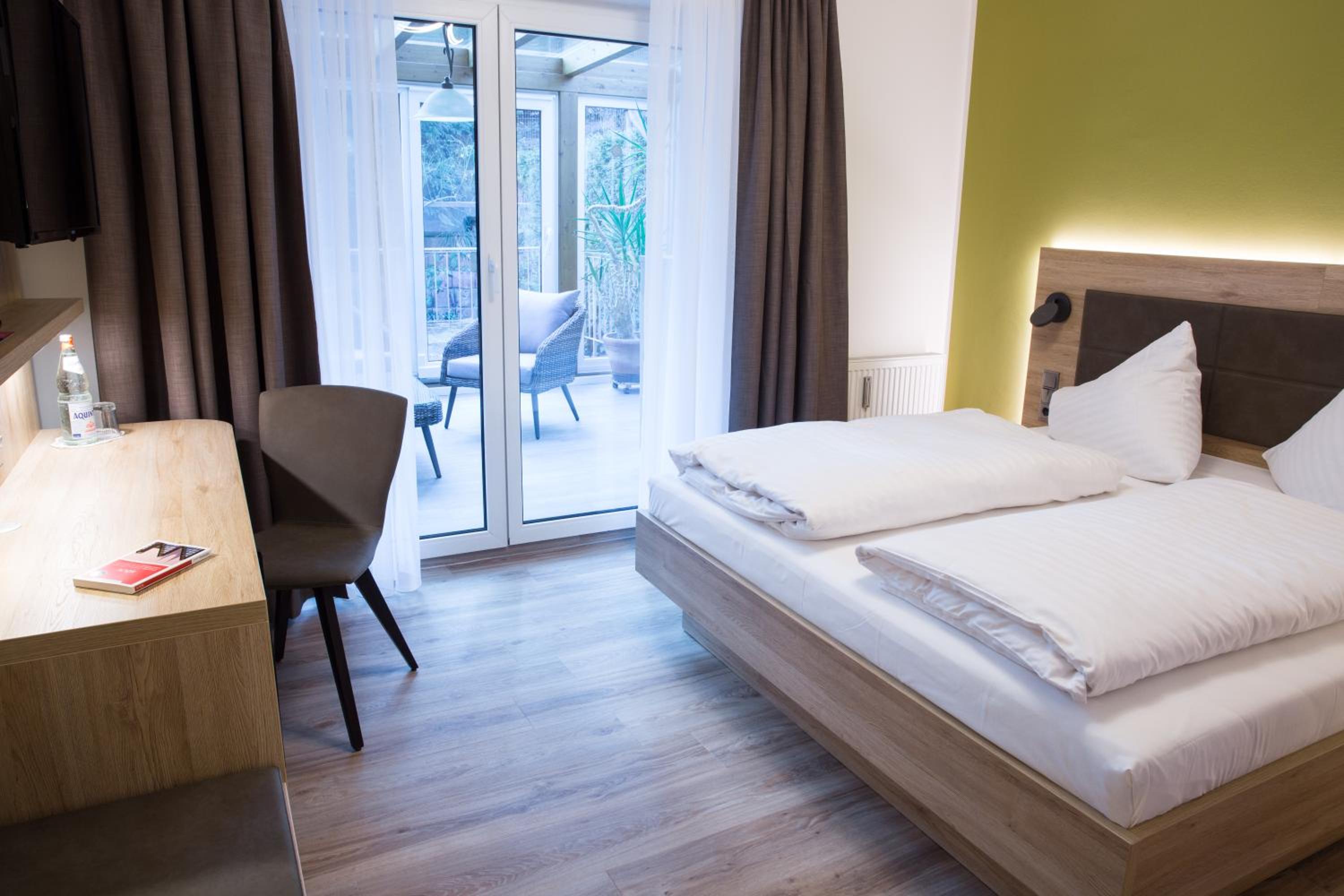 Double Room - Photo 10