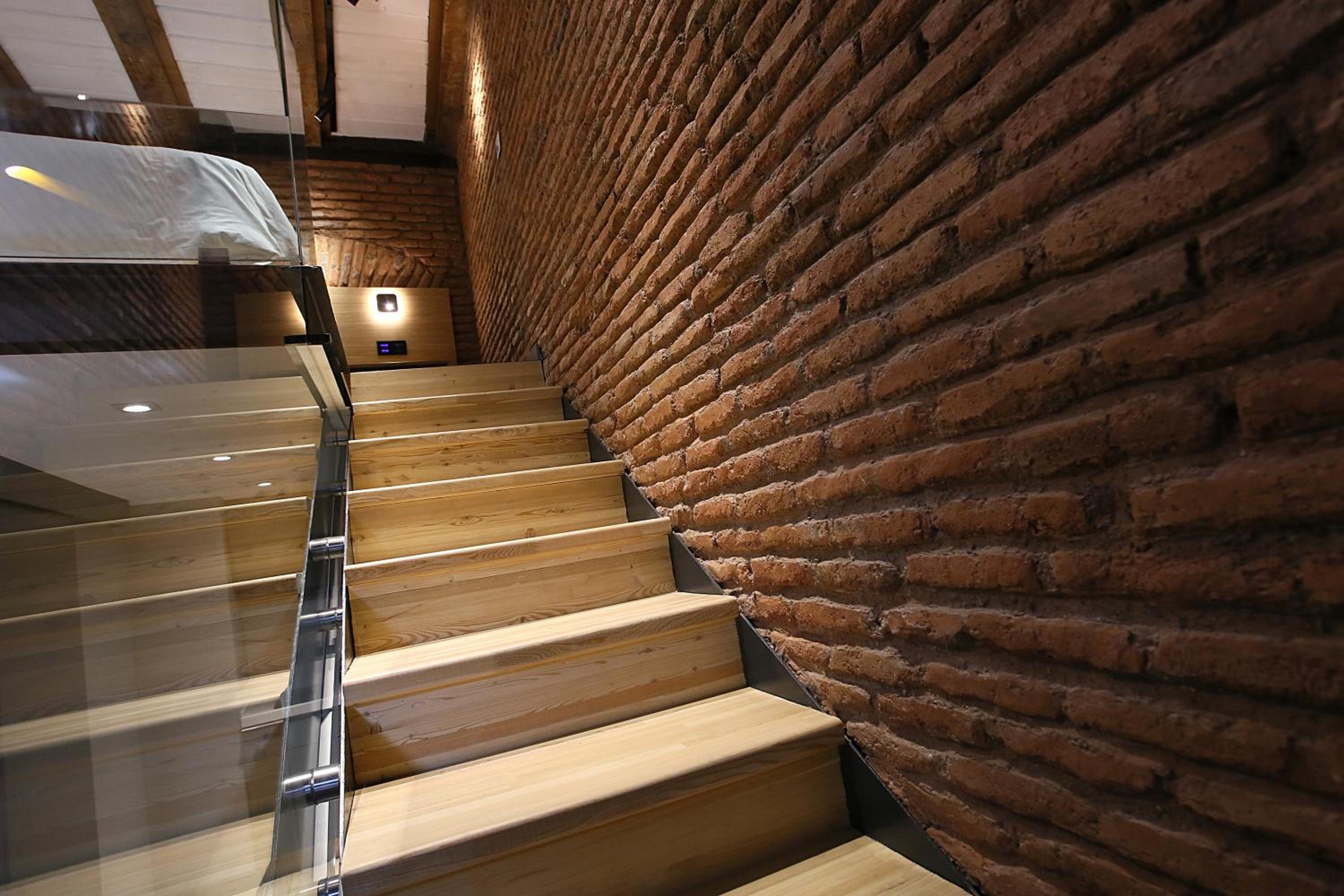 Studio - Split Level - Photo 45