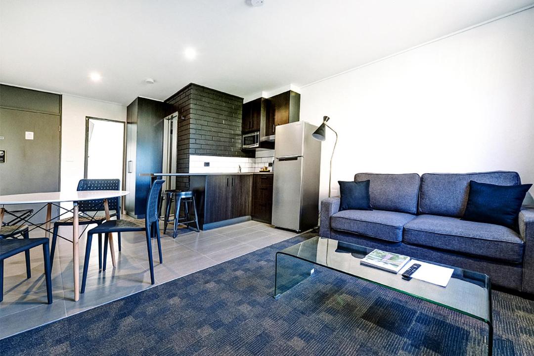 One-Bedroom Apartment photo 2