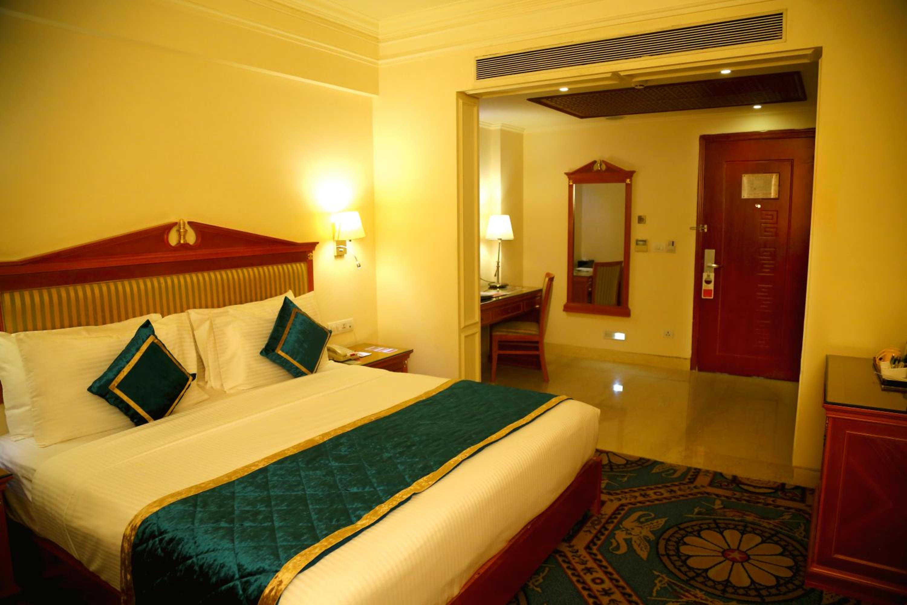 Deluxe Room with 15% off on Food and soft Beverage photo 2