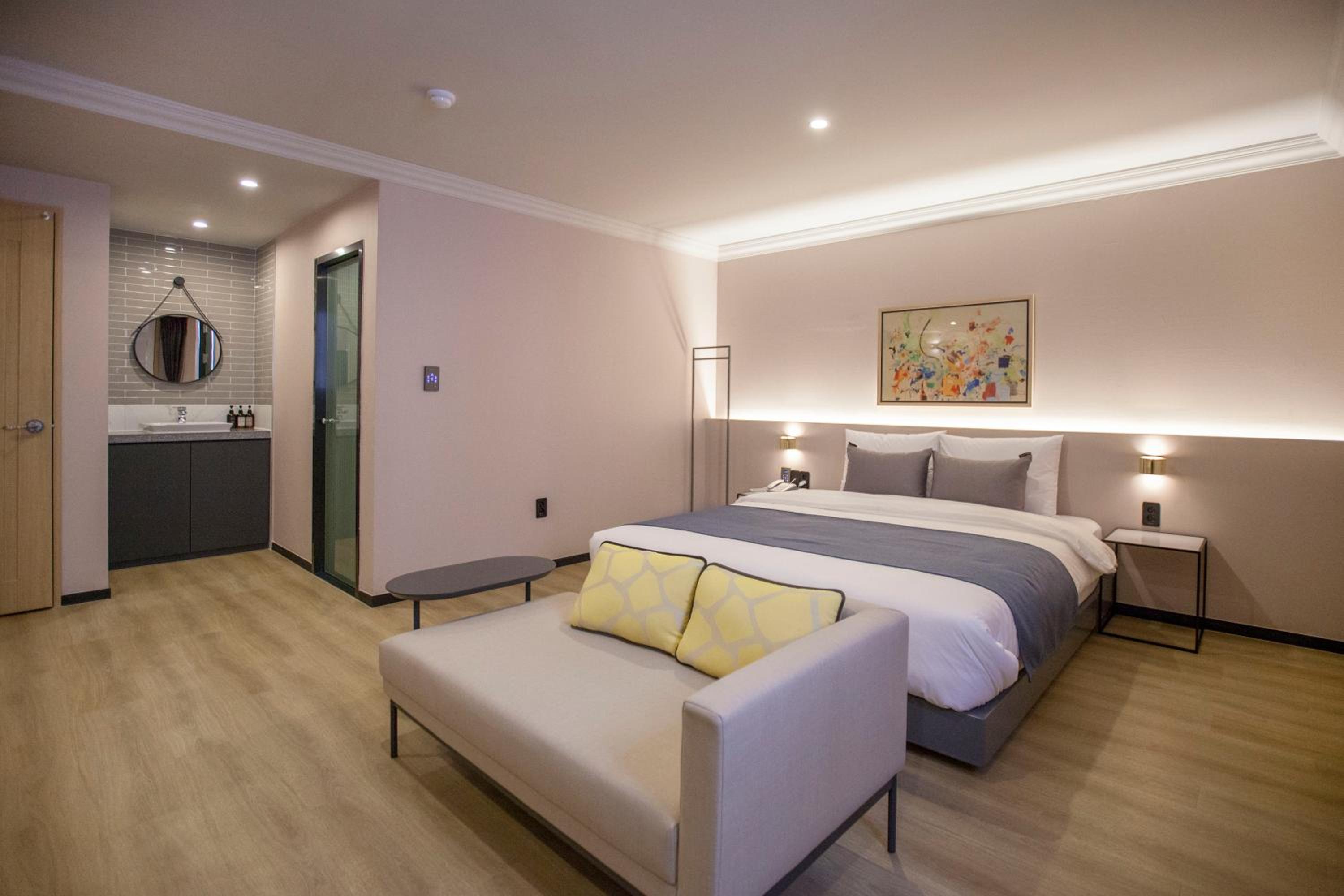 Standard Double Room - Photo 4