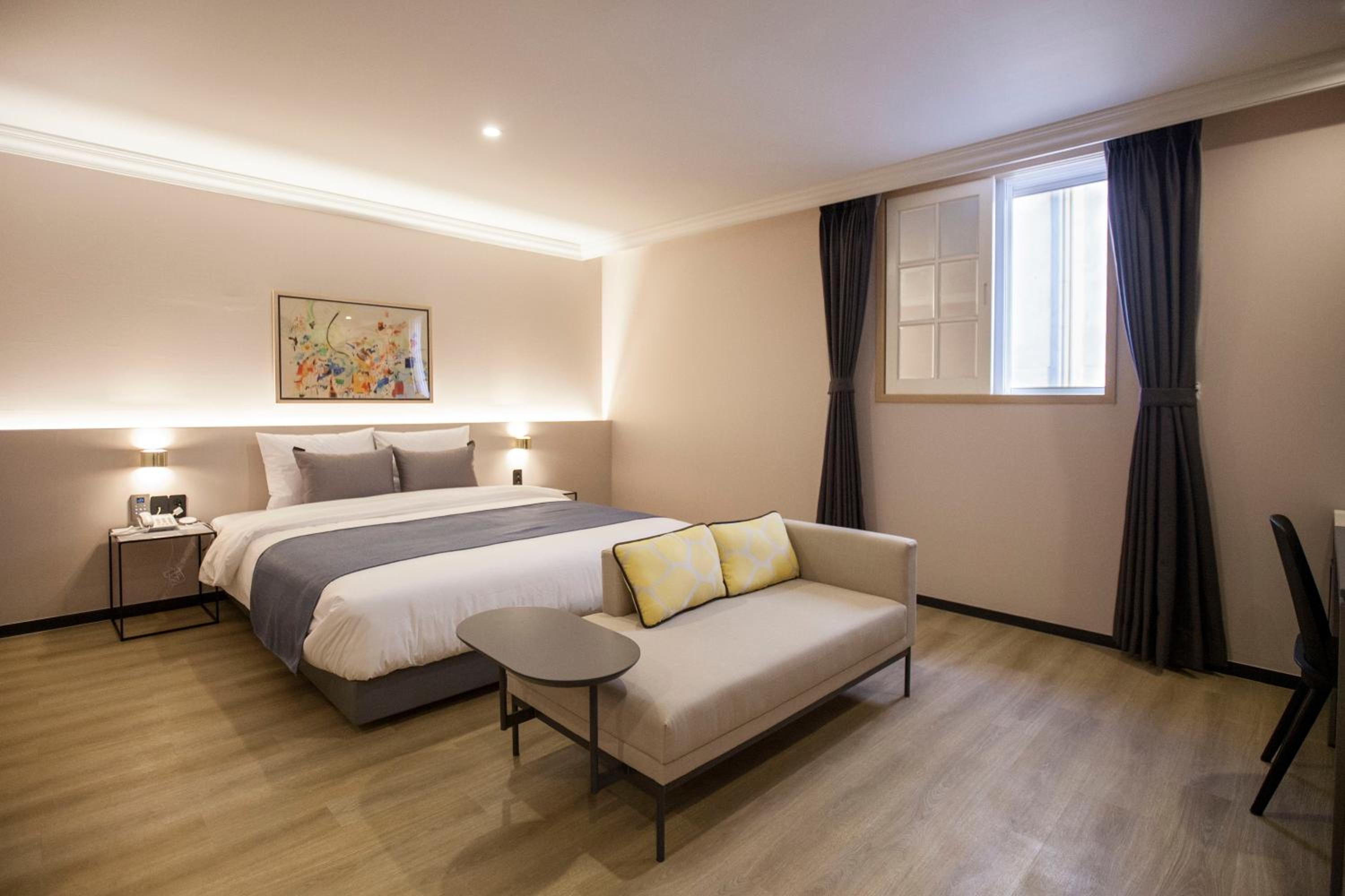 Standard Double Room - Photo 6