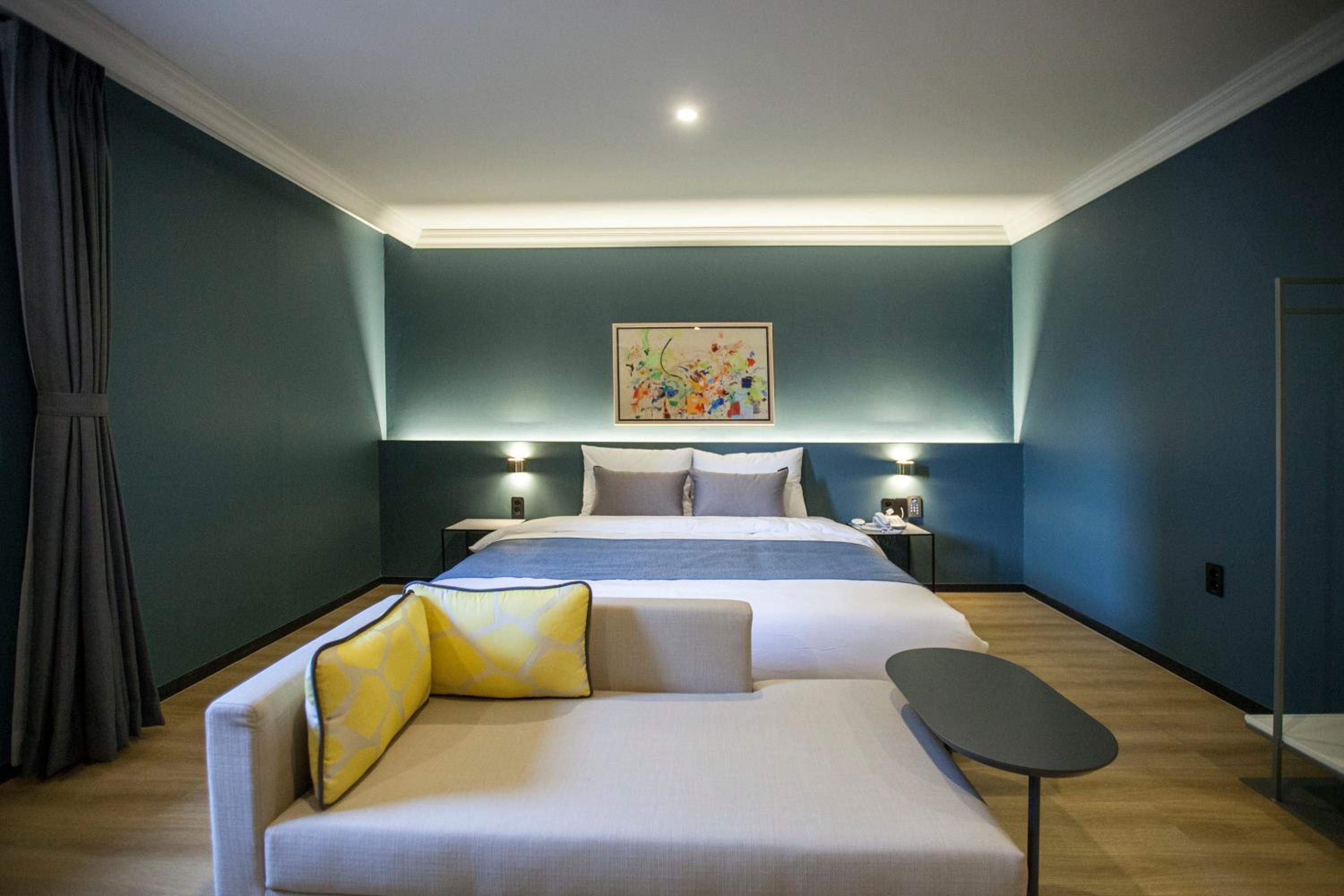 Standard Double Room - Photo 2