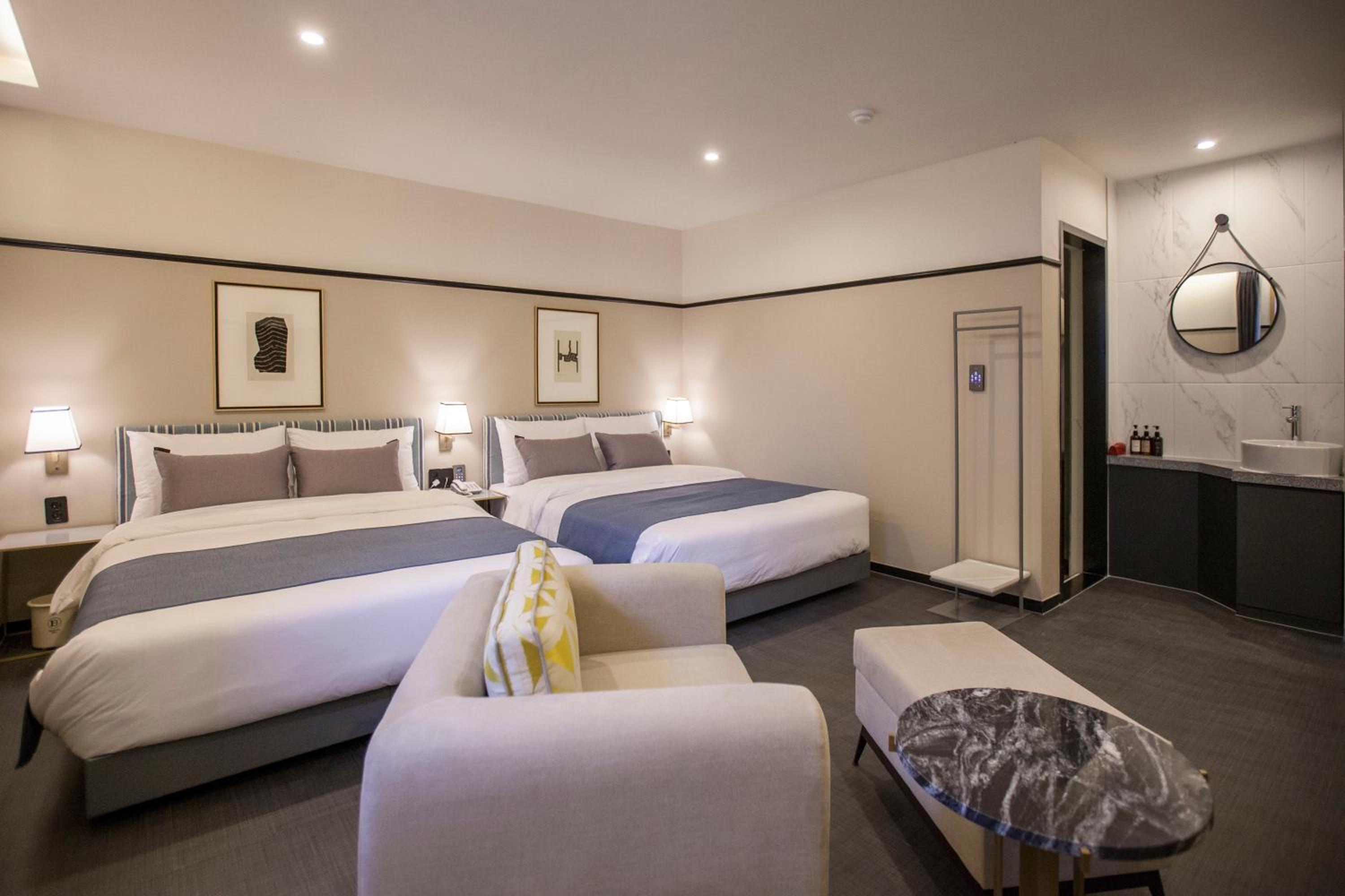Deluxe Twin Room - Photo 3