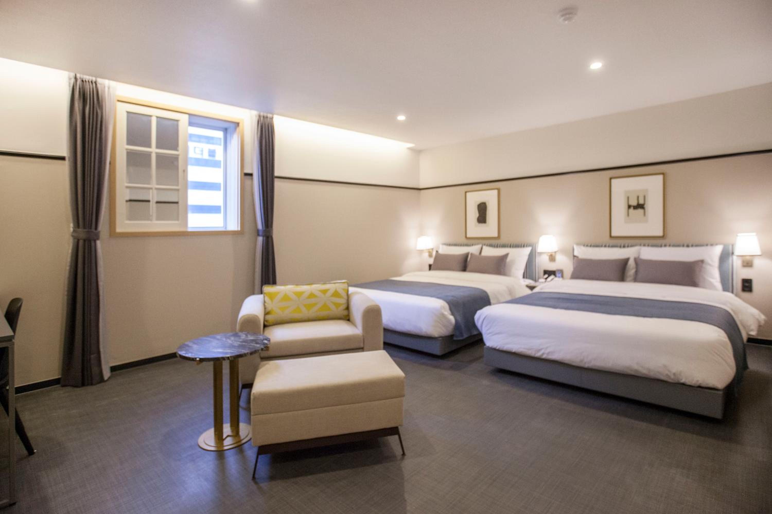 Deluxe Twin Room - Photo 2