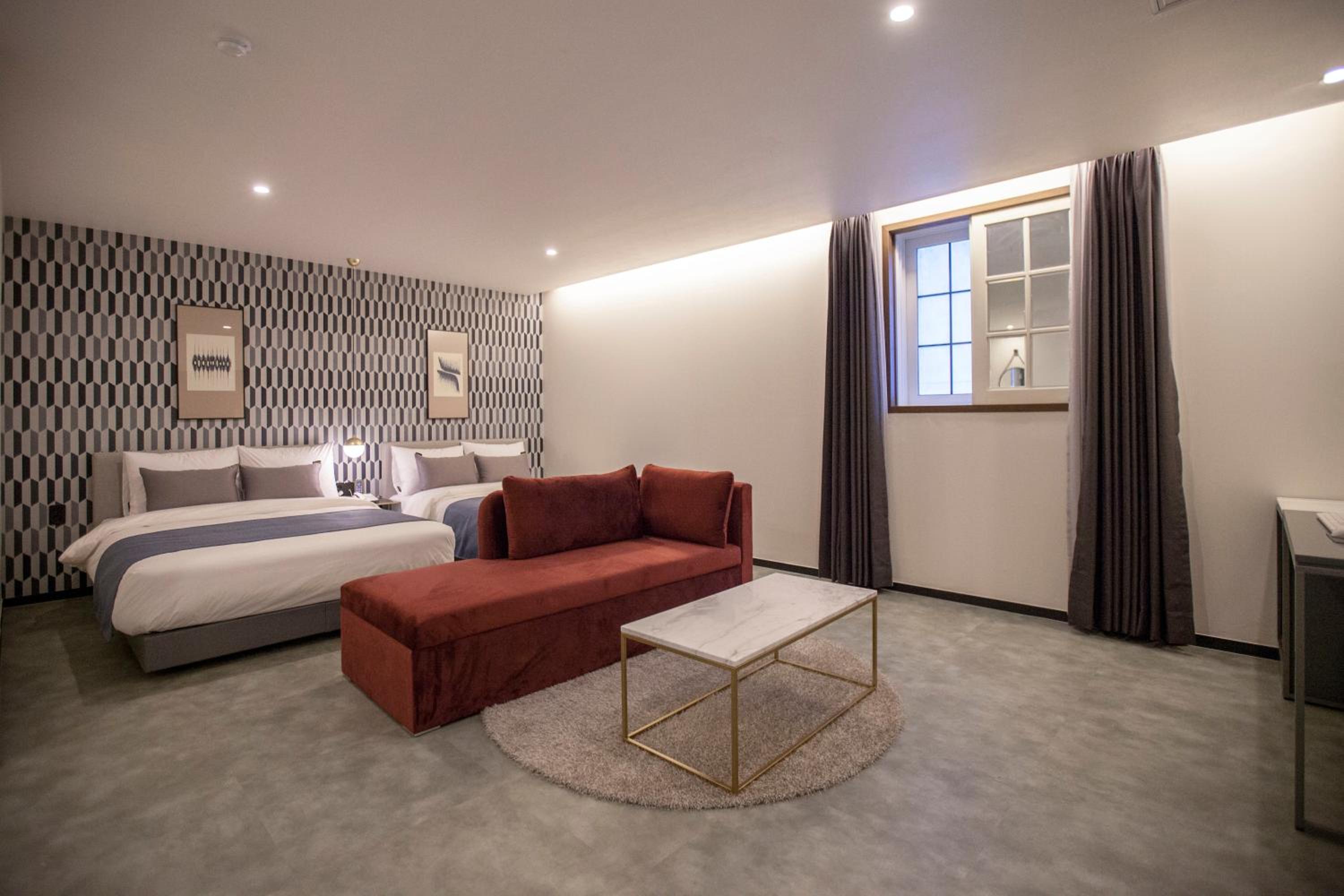 Superior Twin Room - Photo 3
