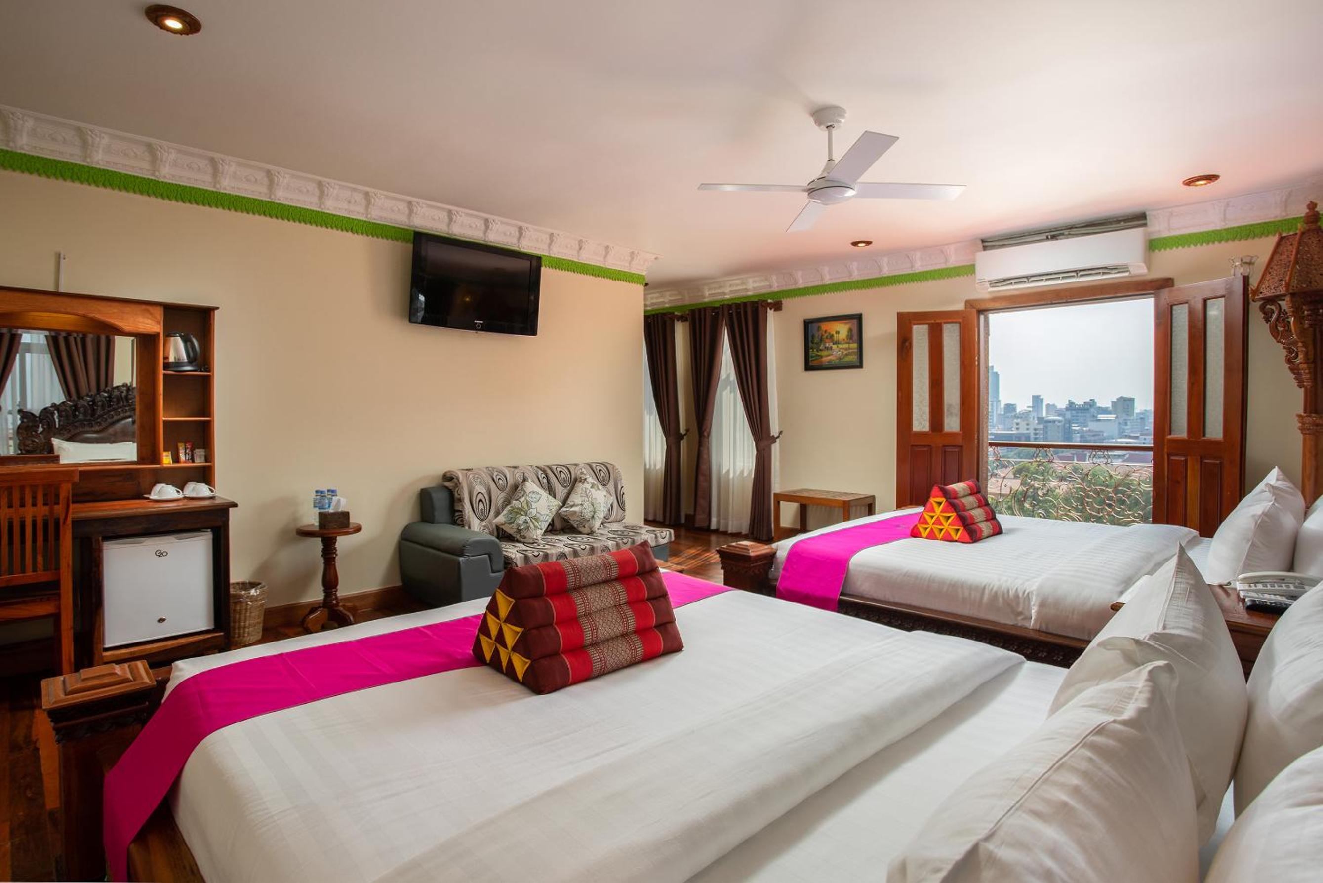 Deluxe Twin Room photo 2
