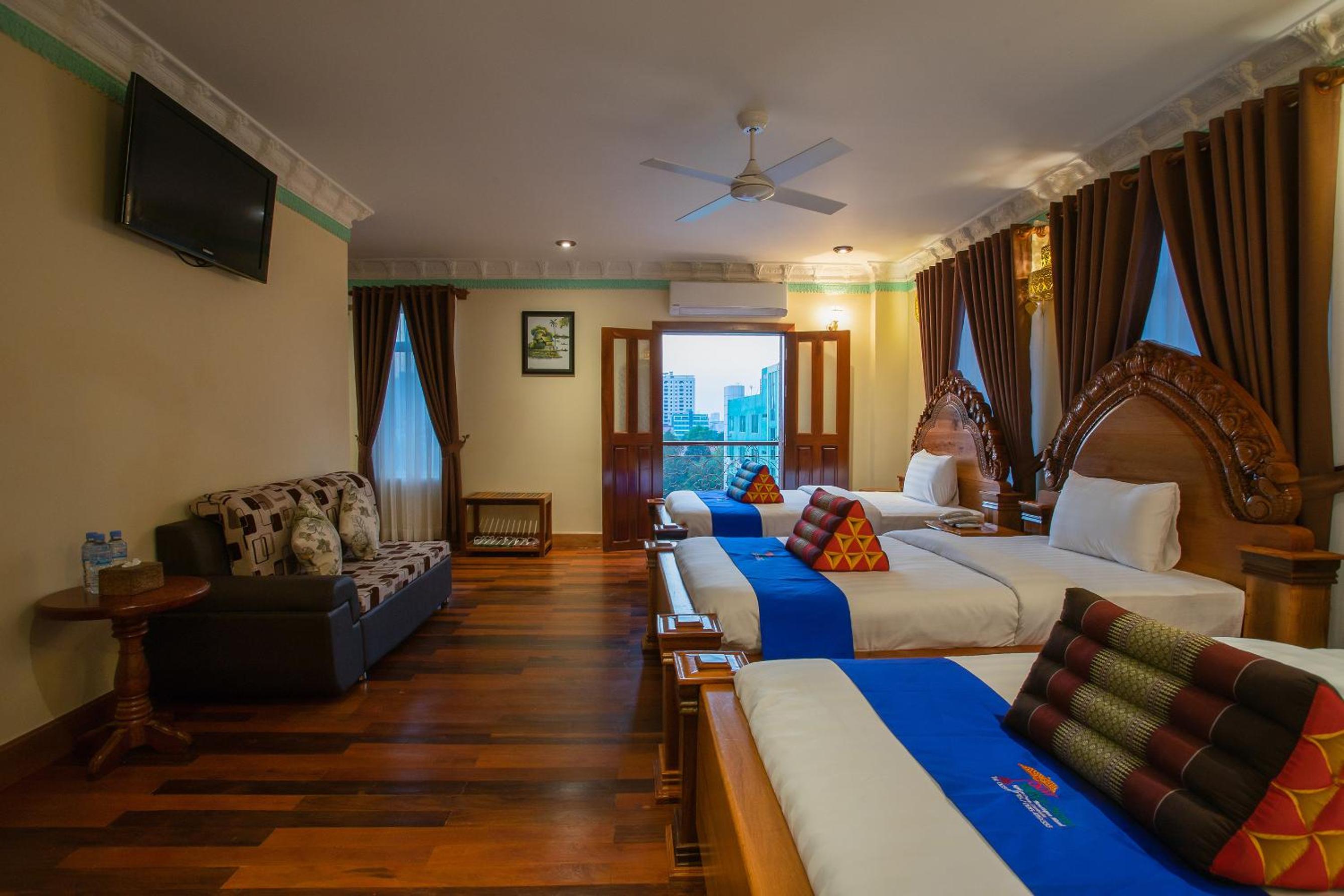 Deluxe Triple Room photo 1