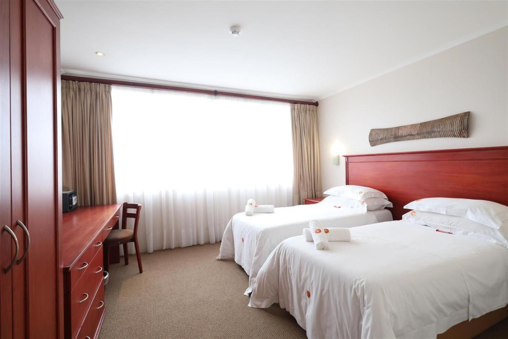 Double or Twin Room - Photo 4