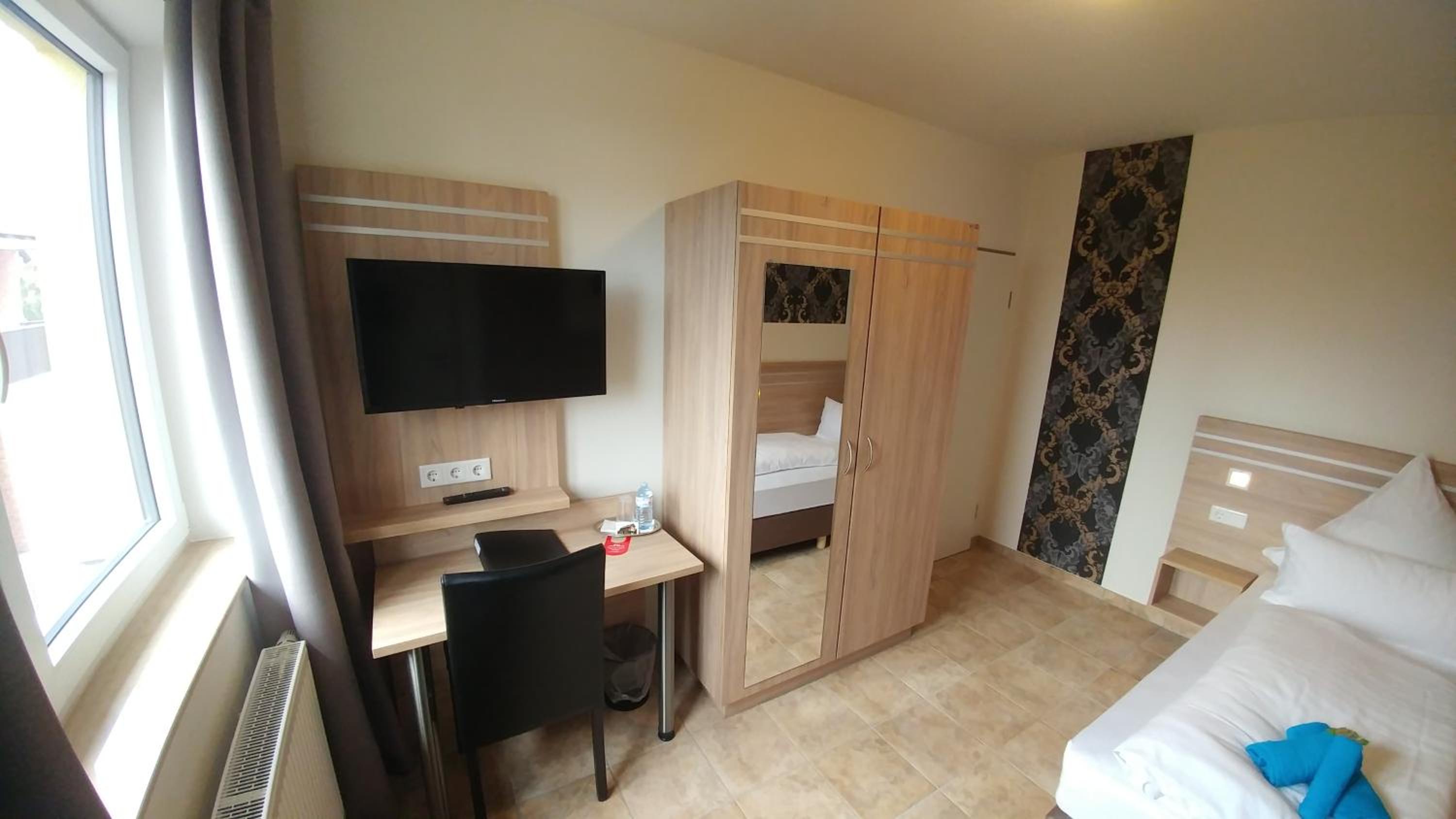 Deluxe Single Room