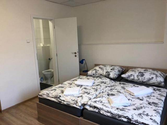 Triple Room with Bathroom photo 2