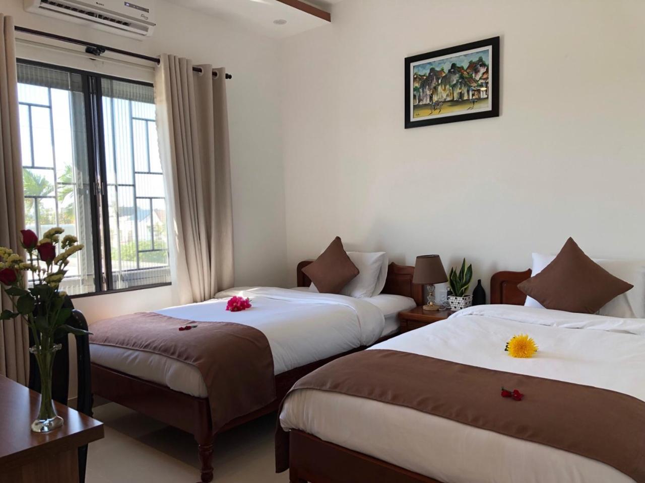 Twin Room with Shower