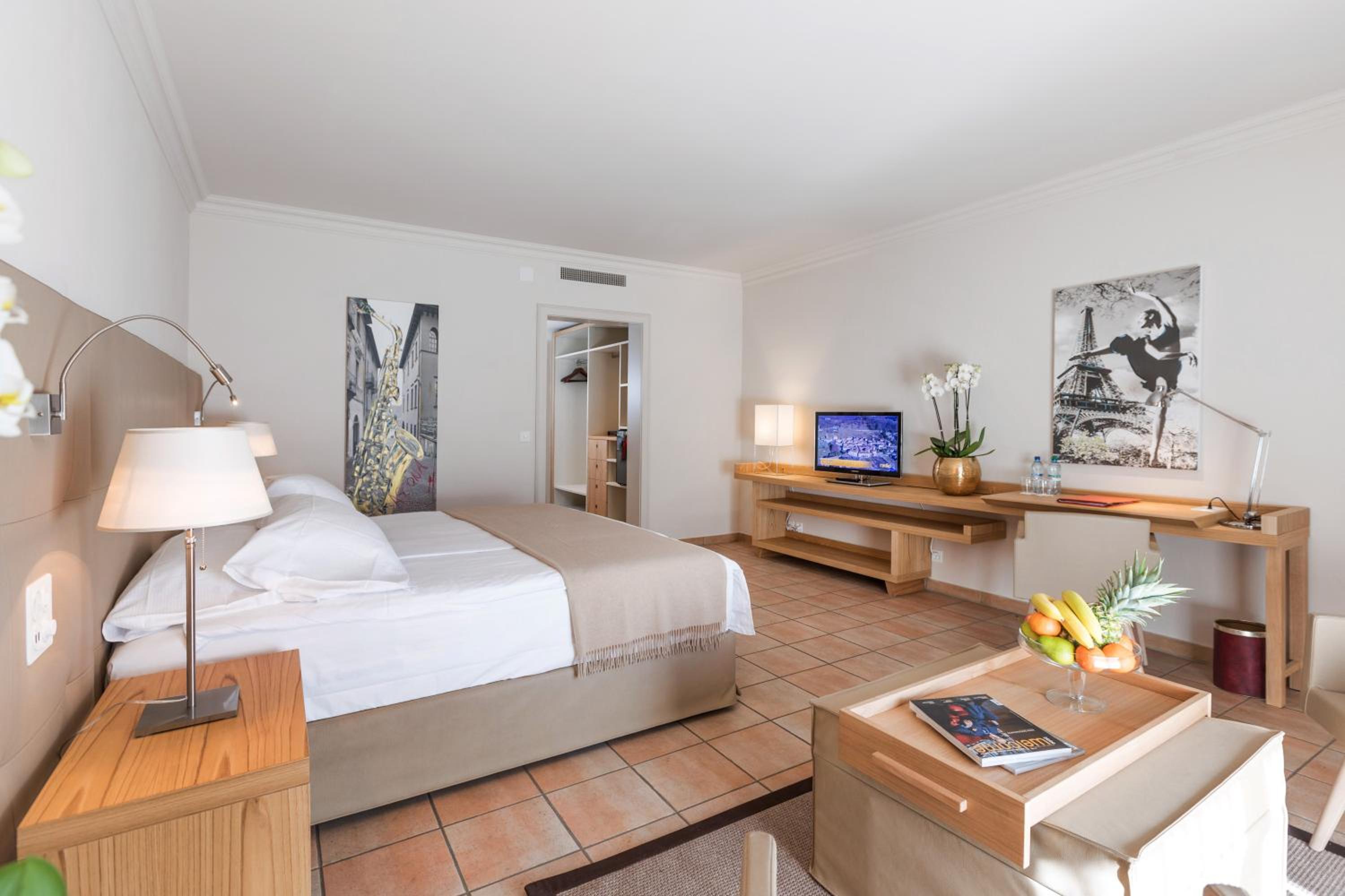 Standard Double Room with Spa Access - Photo 5