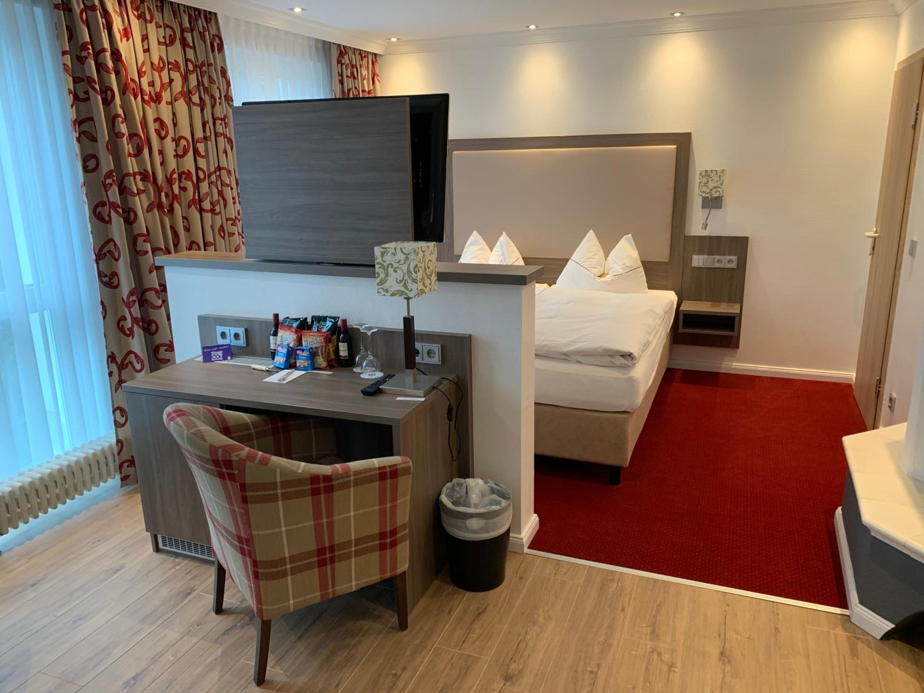 Deluxe Double Room with Shower photo 1
