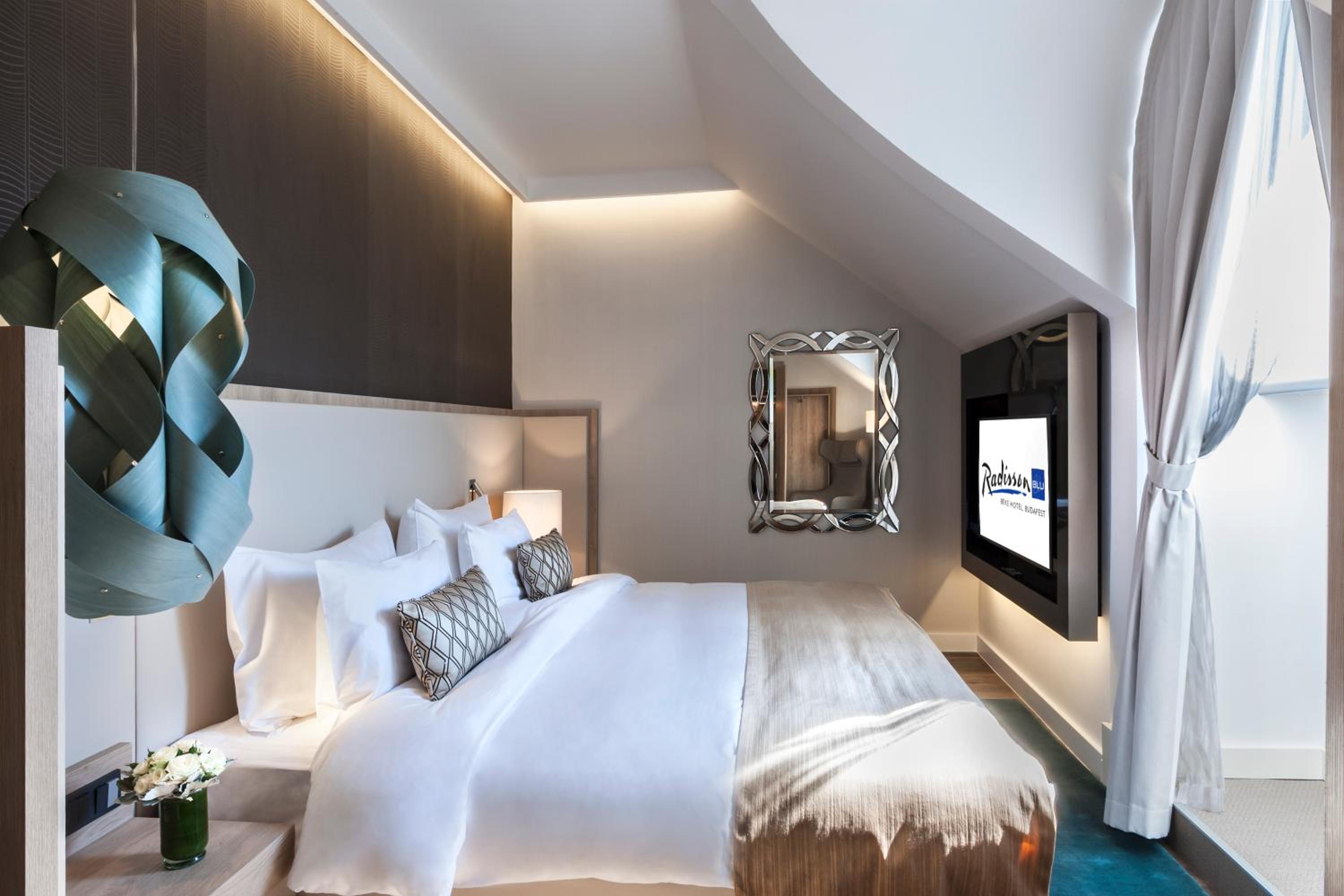 Suite - Photo 9