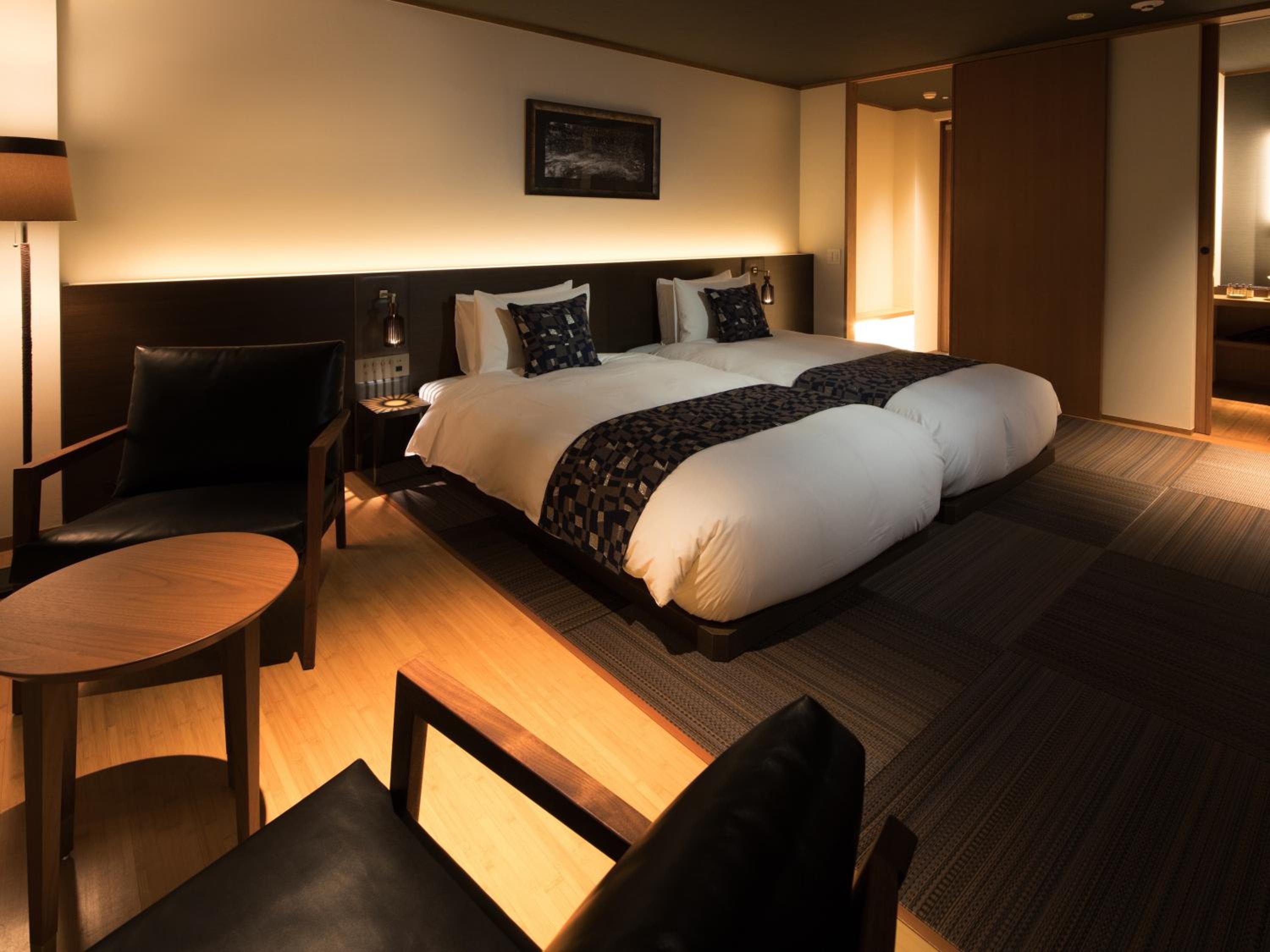Standard Hollywood Twin Room with Free flow included photo 3