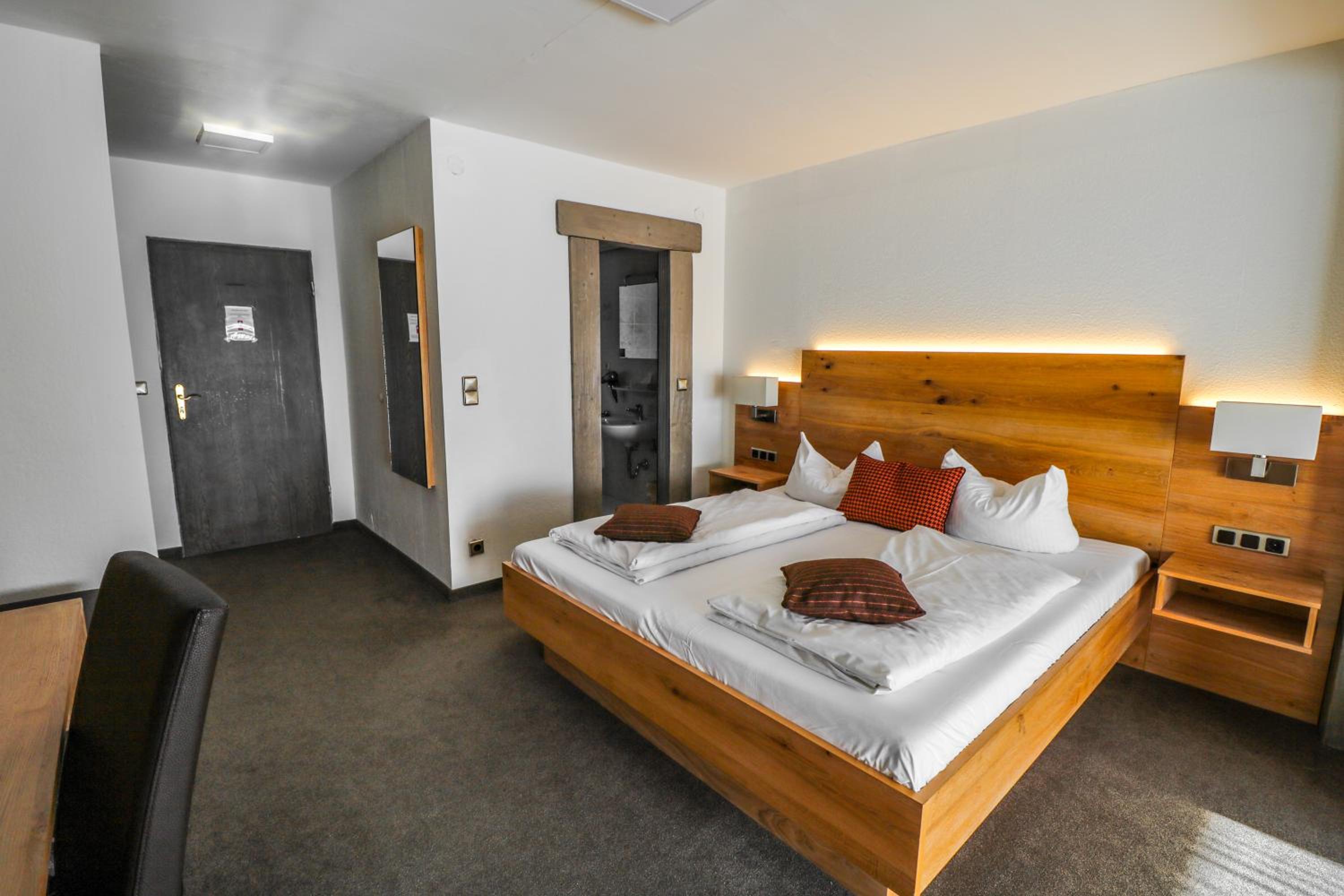 Superior Large Double Room - Photo 4