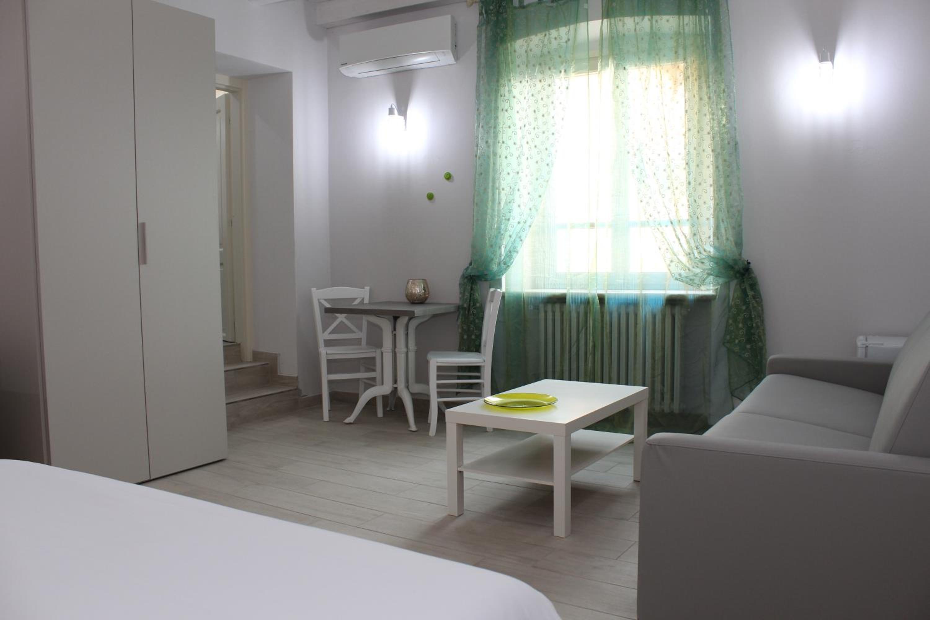 Quadruple Room - Photo 3