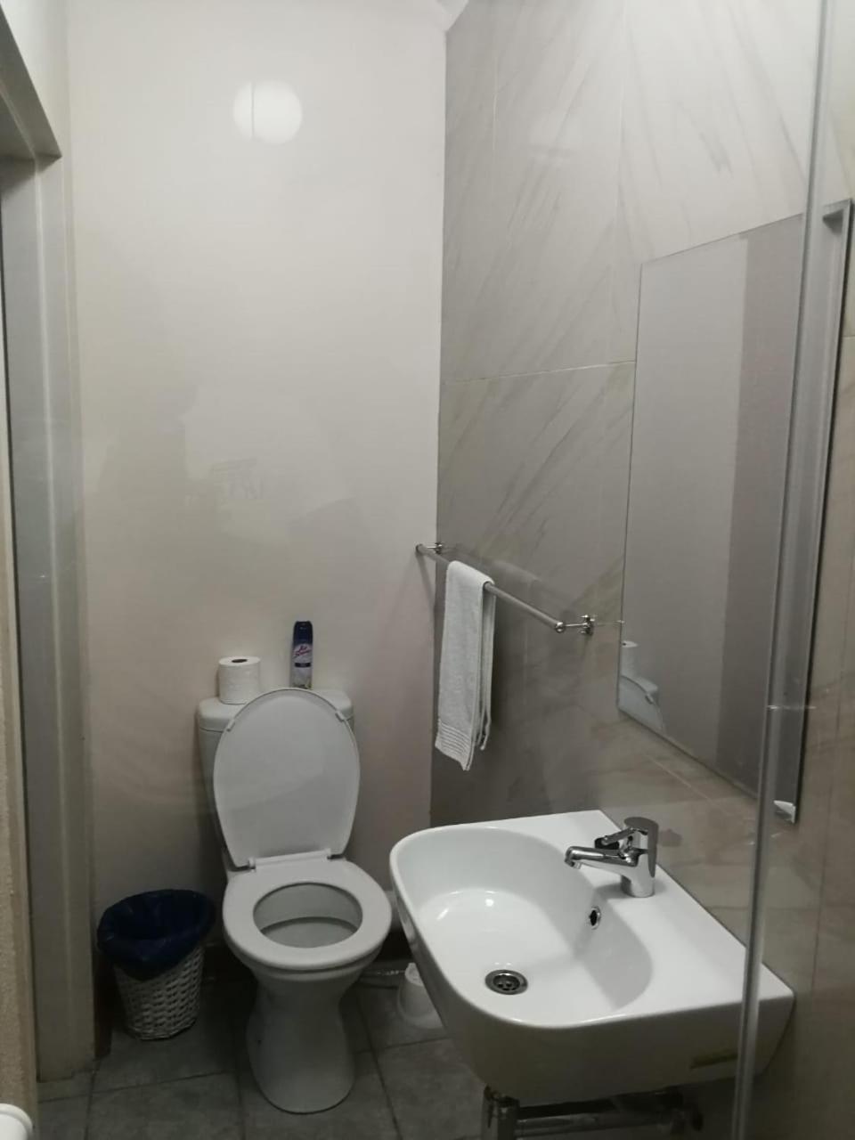 Triple Room with Pool View - Photo 5