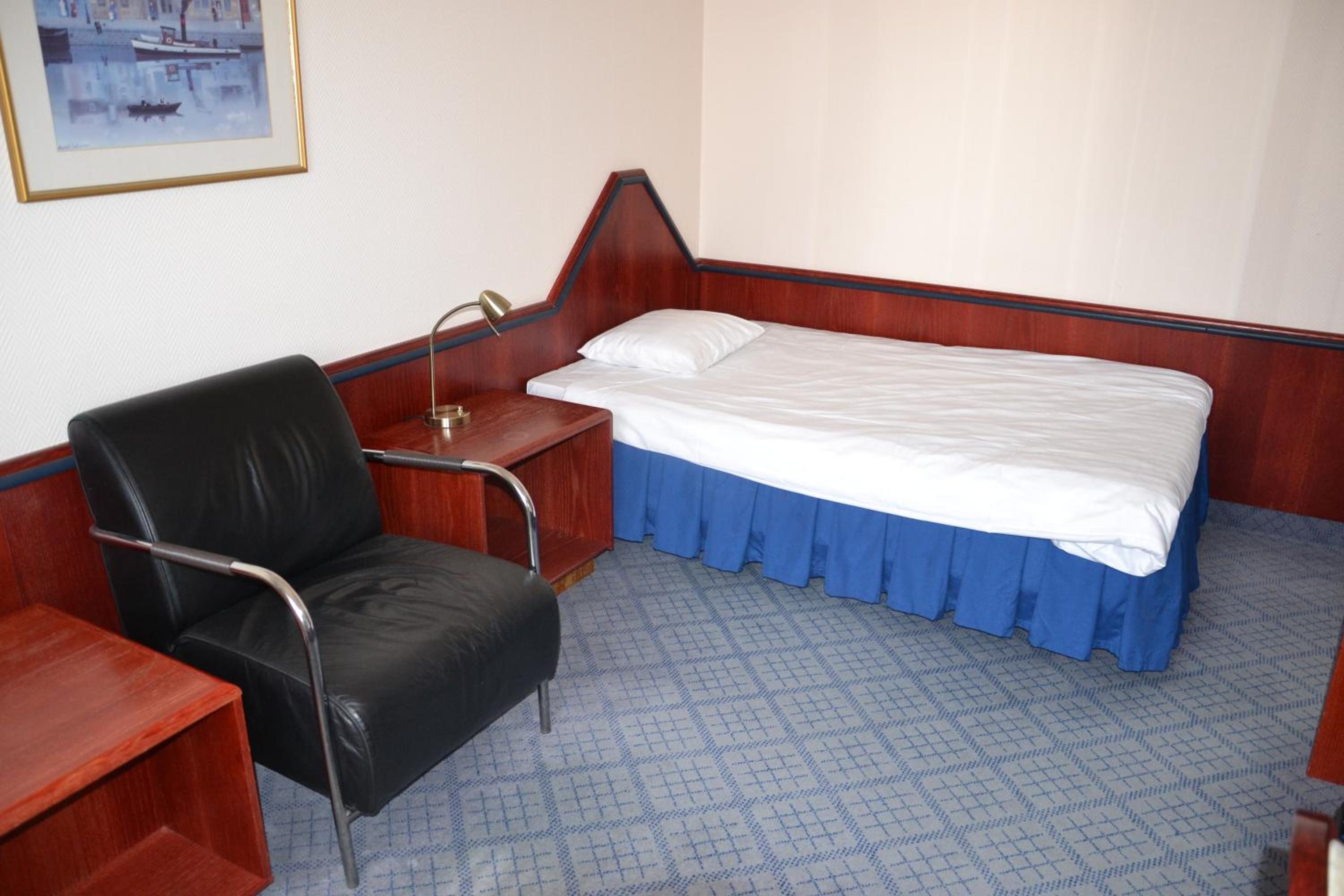 Budget Single Room