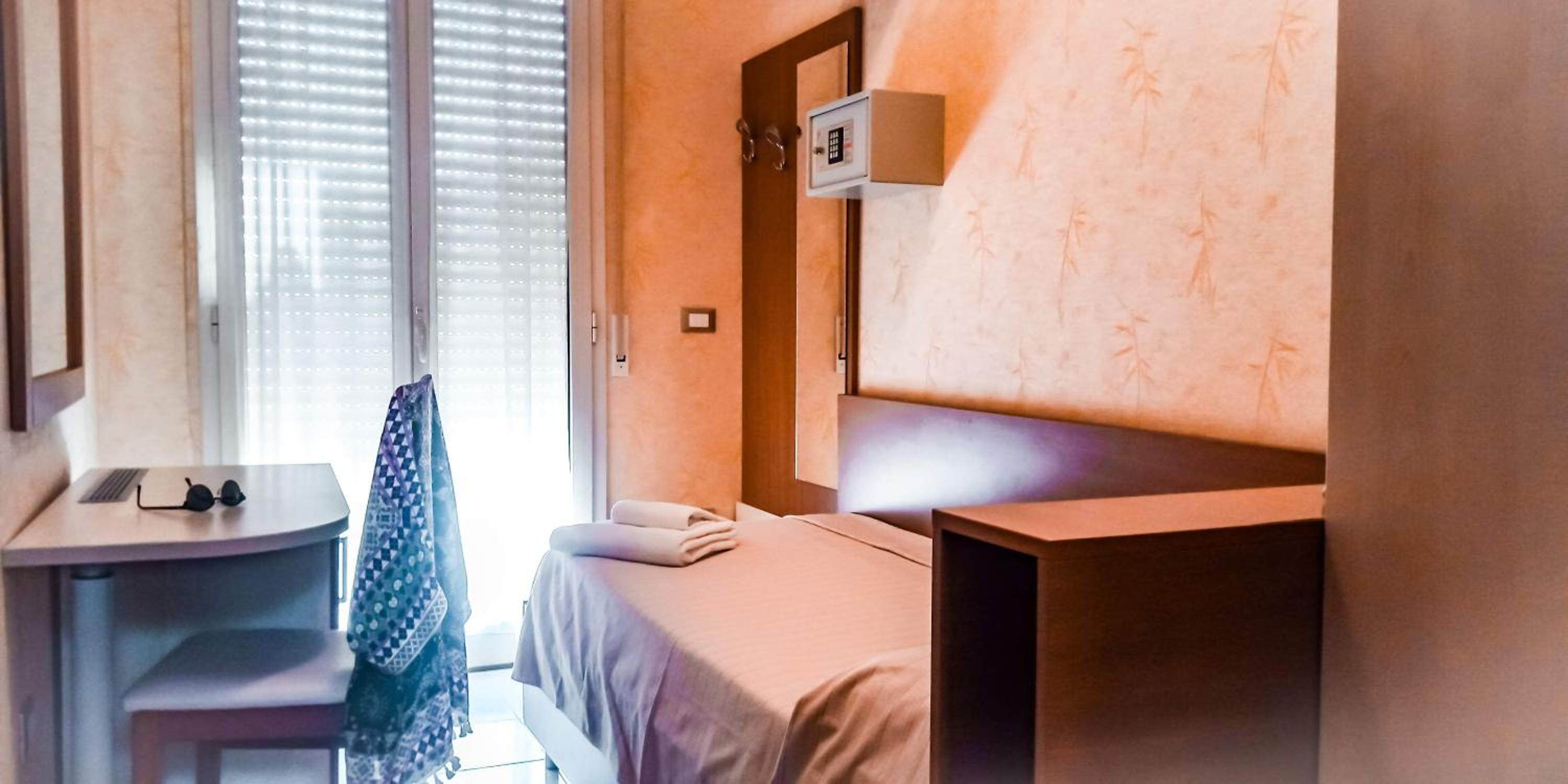 Single Room photo 1