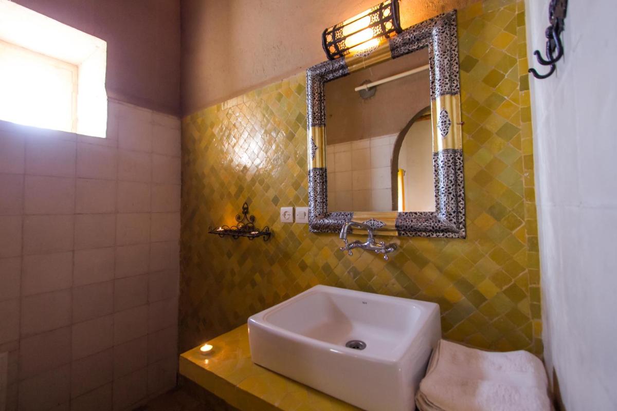 Double or Twin Room - Photo 10