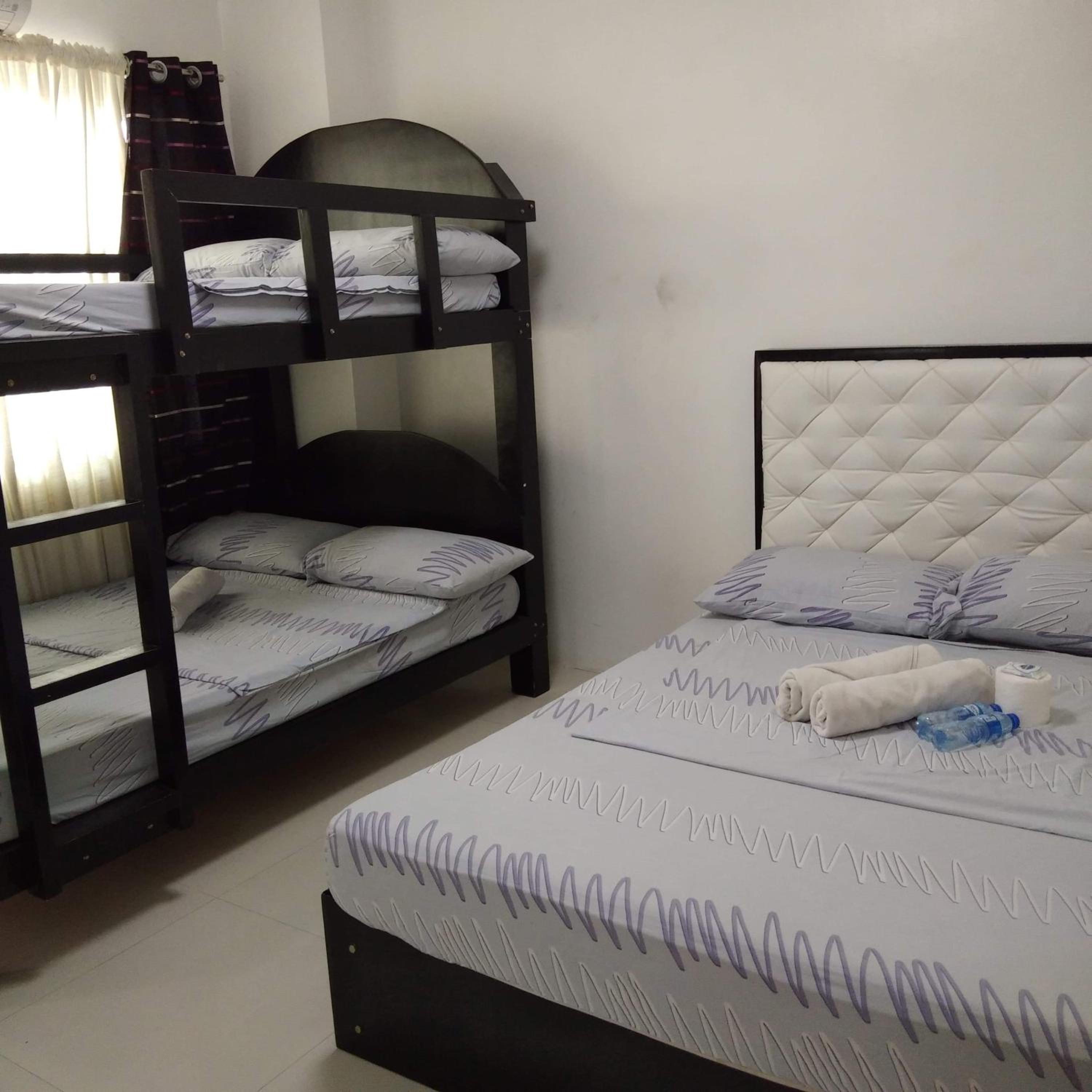 One-Bedroom Apartment - Photo 1