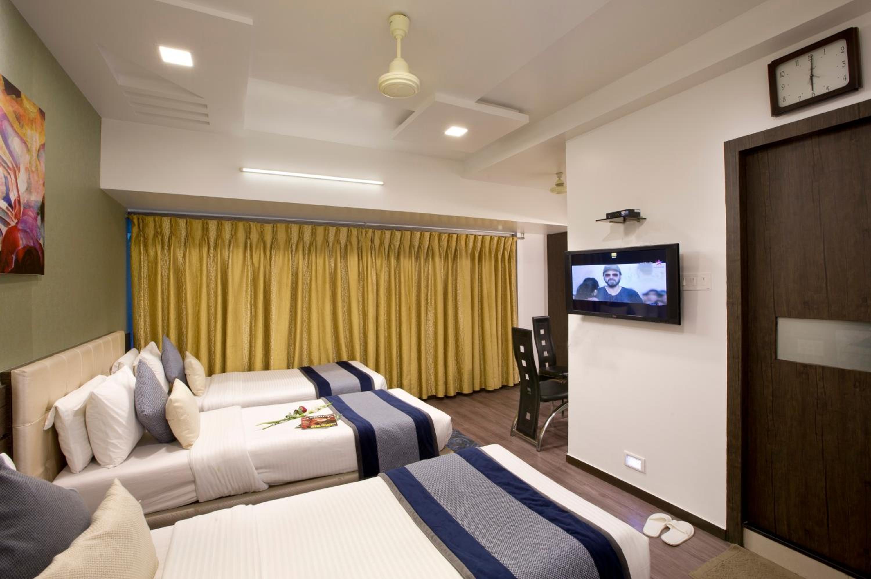 Deluxe Triple Room