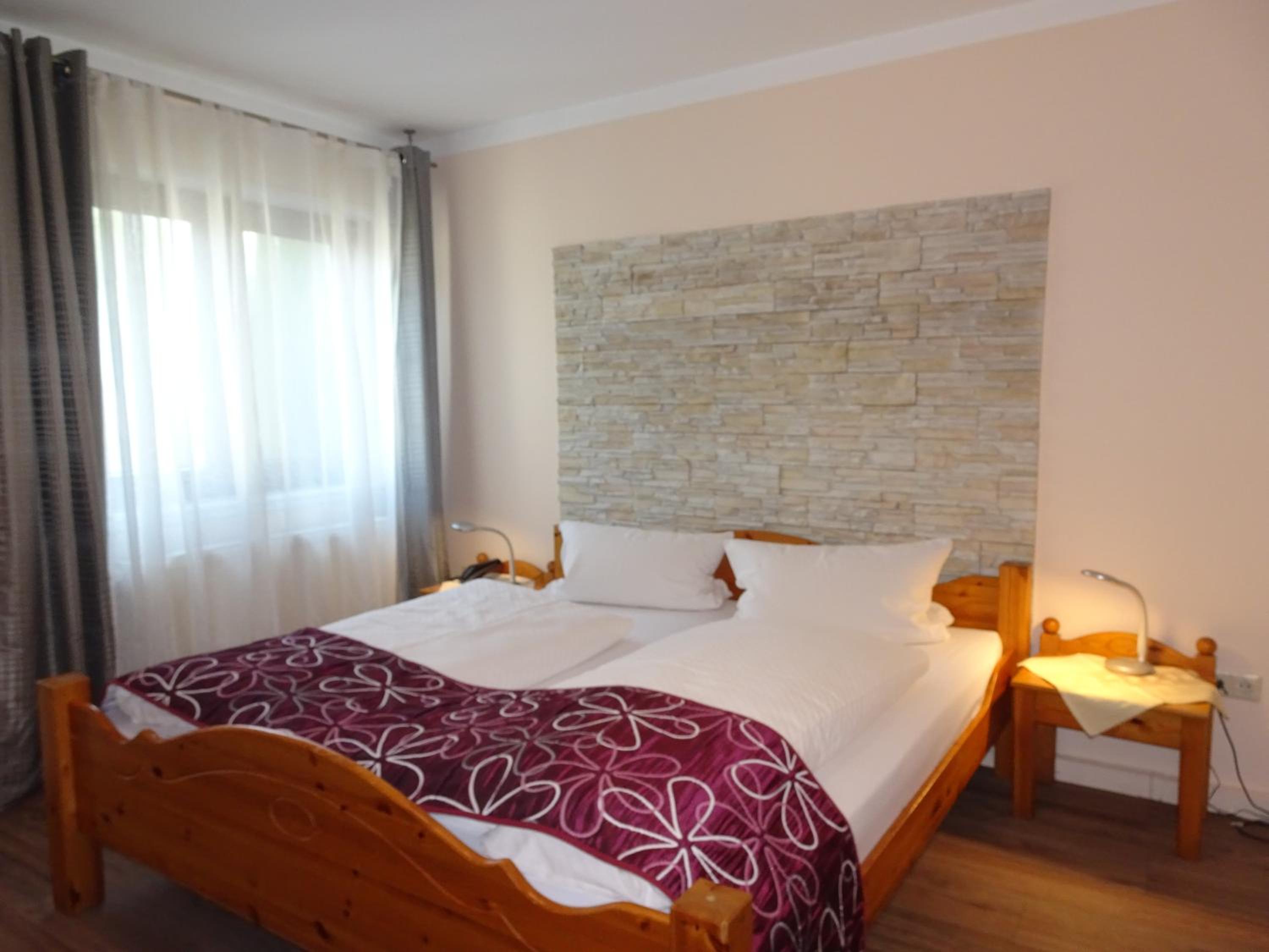 Standard Double Room - Photo 6