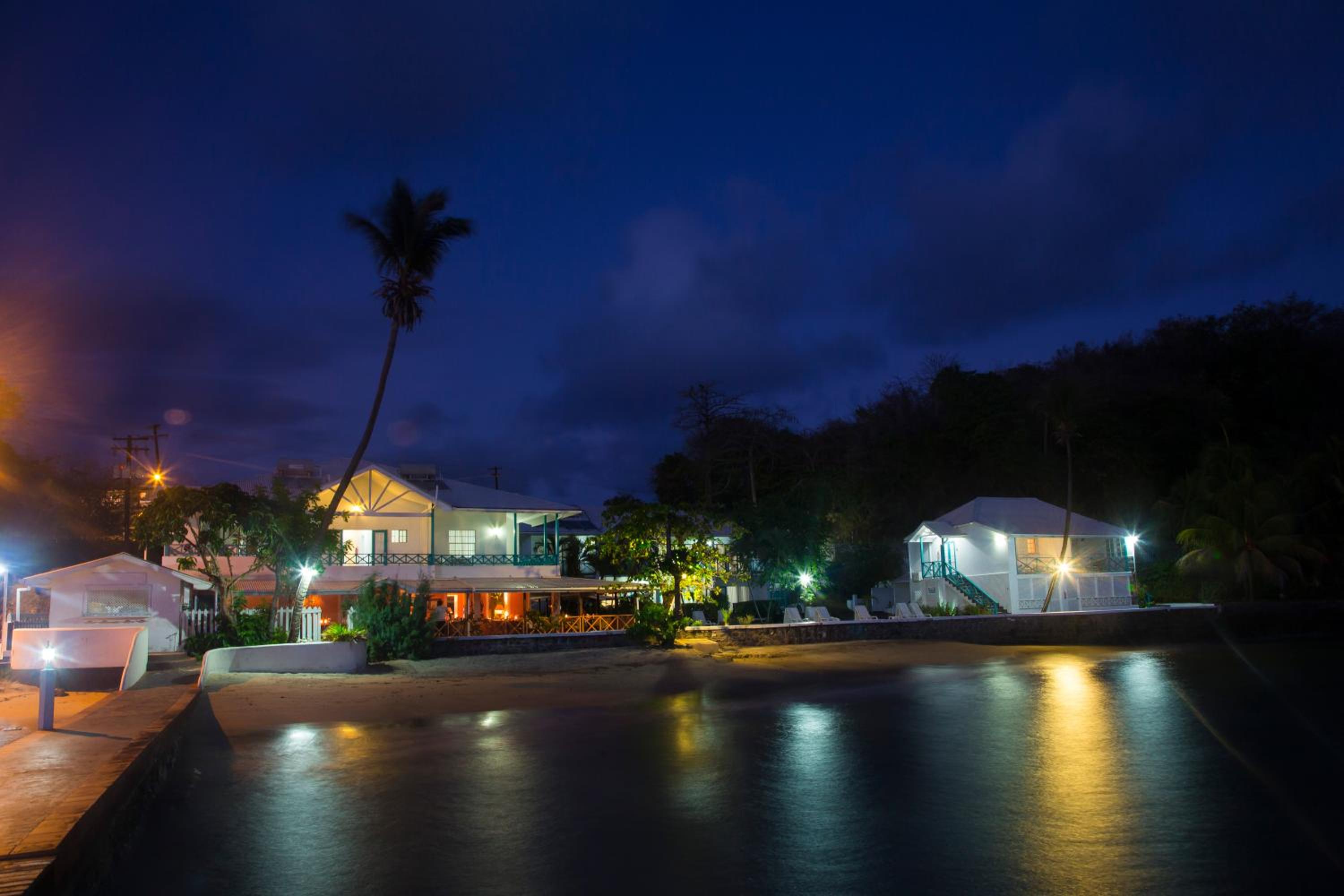 Double or Twin Room with Terrace with Partial Sea View